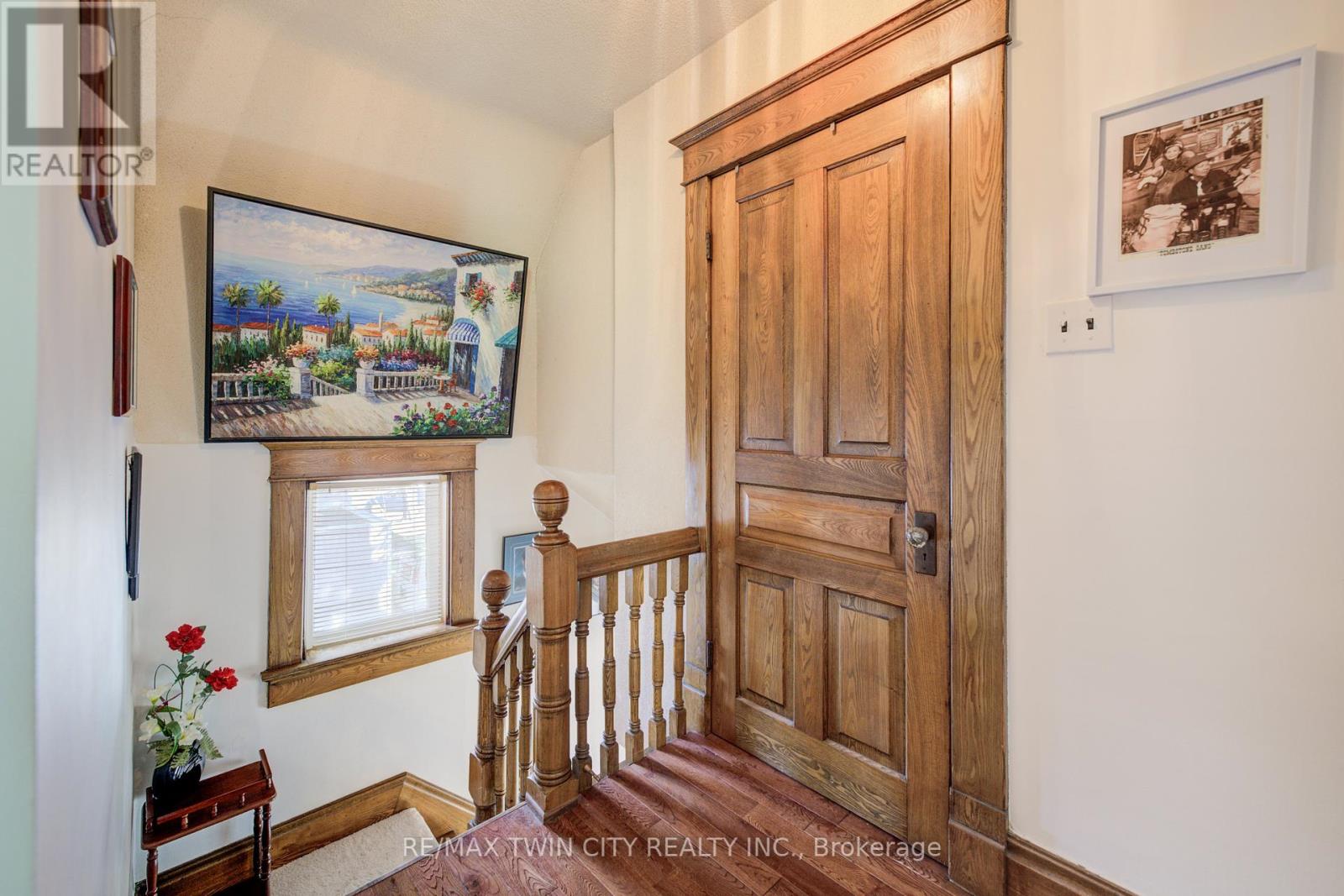 44 Walter Street, Kitchener, Ontario  N2G 1S1 - Photo 20 - X12401304