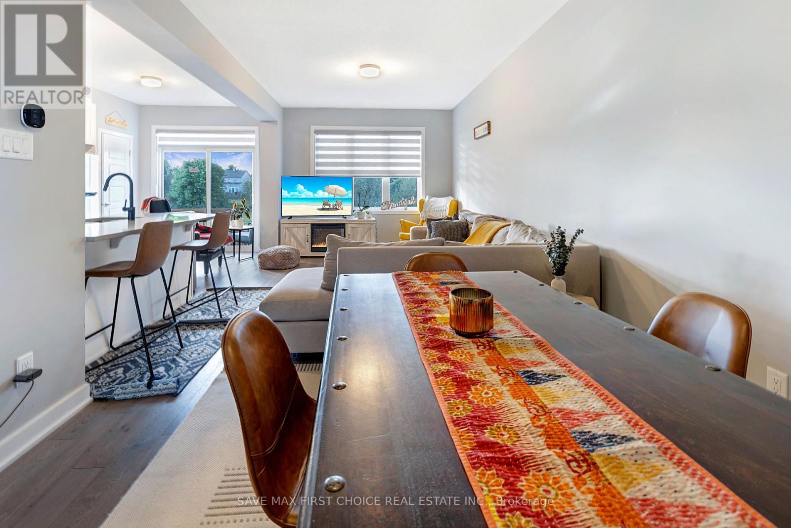 2070 Winsome Terrace, Ottawa, Ontario  K4A 5M9 - Photo 6 - X12401333