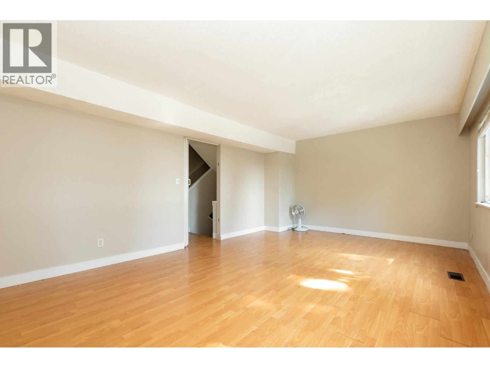 1-2, 4-7 322 Begin Street, Coquitlam, British Columbia  V3K 4V9 - Photo 6 - C8071164