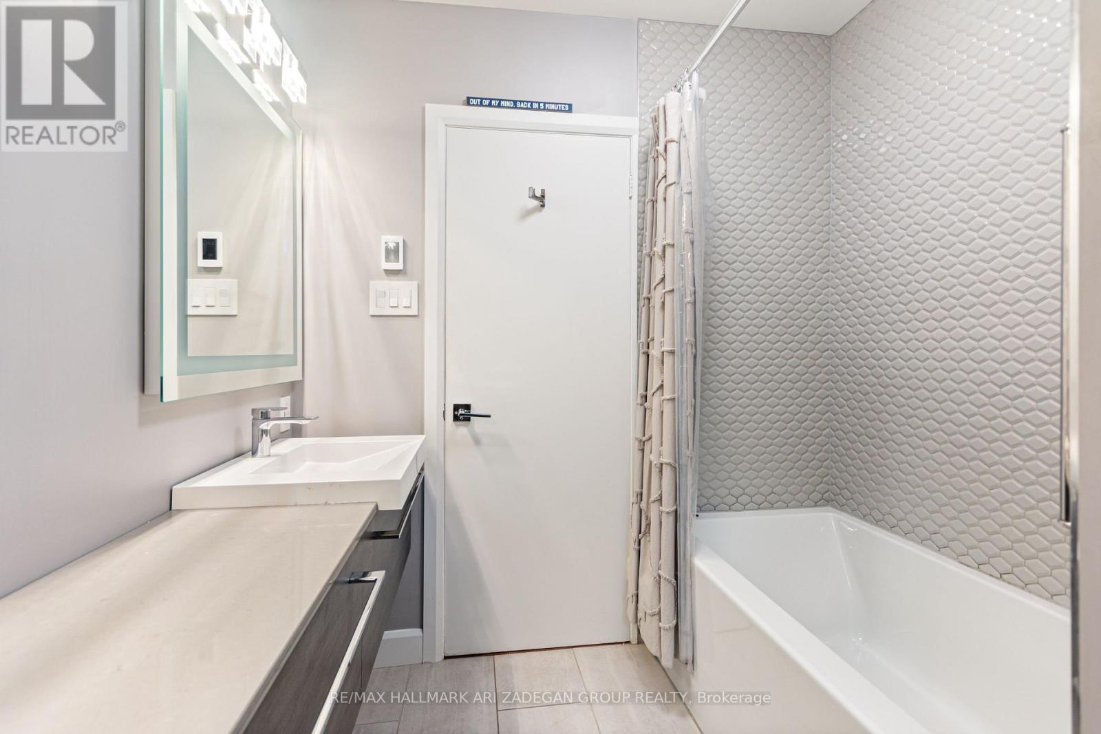 195 Burbank Drive, Toronto, Ontario  M2K 1P5 - Photo 18 - C12283471