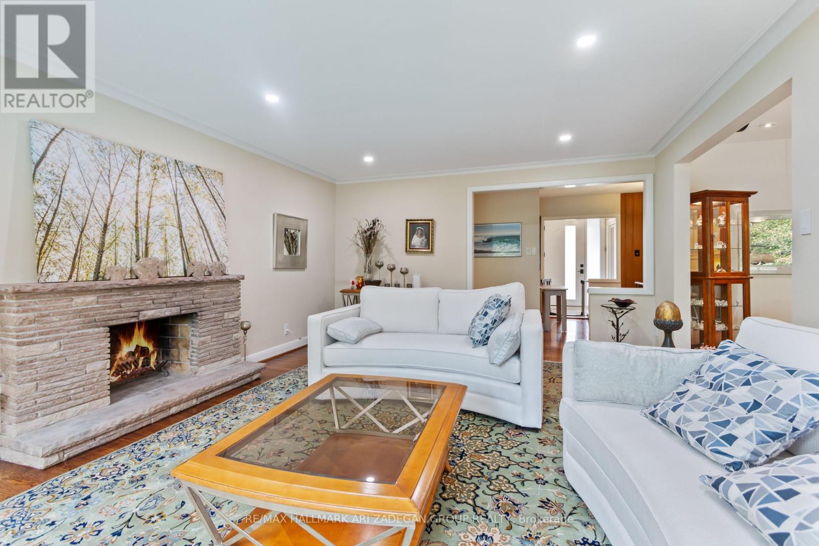 195 Burbank Drive, Toronto, Ontario  M2K 1P5 - Photo 3 - C12283471