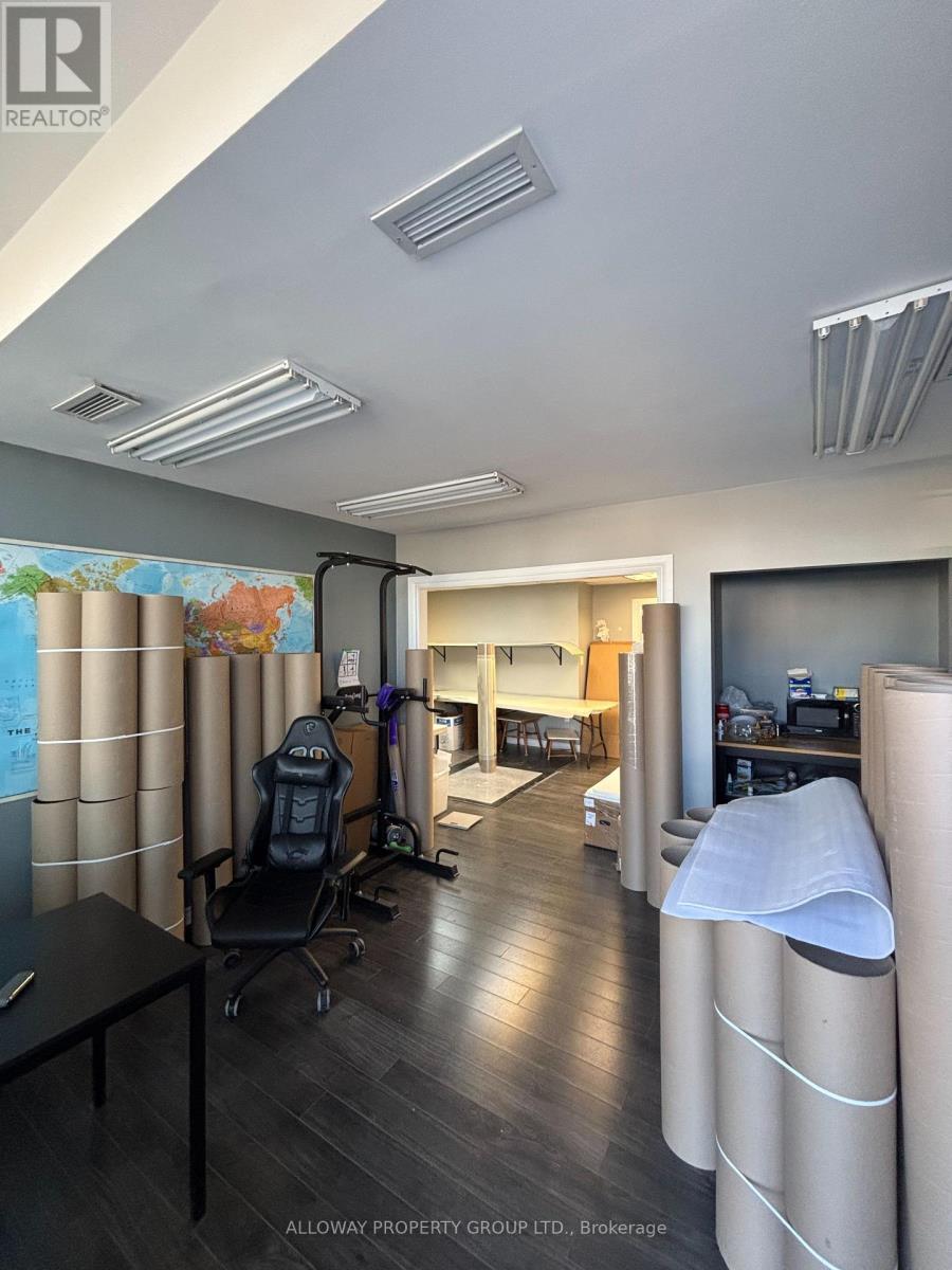 5 - 1260 Journey's End Circle, Newmarket (Newmarket Industrial Park), Ontario  L3Y 8Z7 - Photo 2 - N12401379