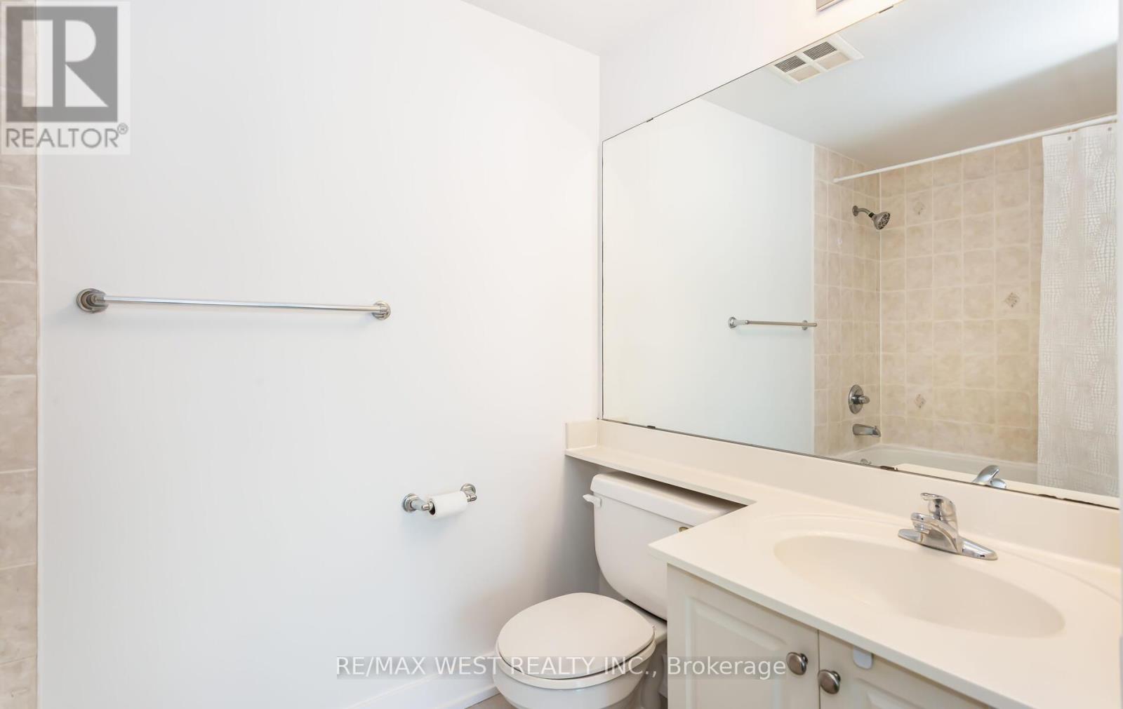2001 - 220 Burnhamthorpe Road W, Mississauga, Ontario  L5B 4N4 - Photo 21 - W12401369