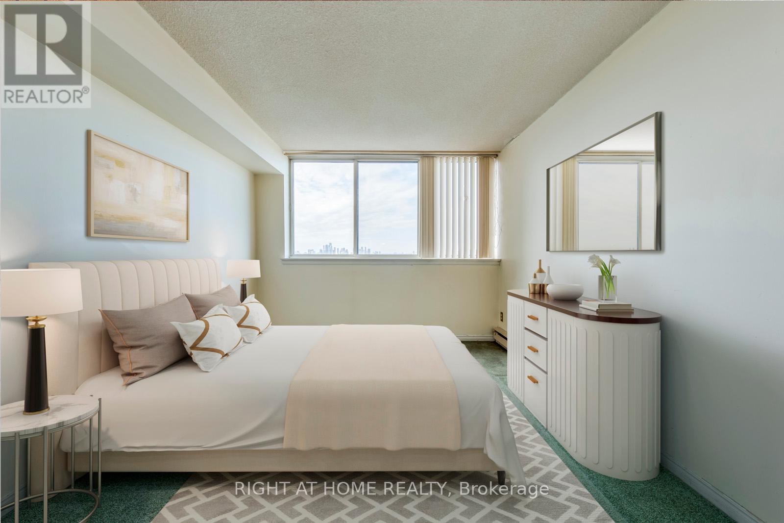 1603 - 1360 Rathburn Road E, Mississauga, Ontario  L4W 4H4 - Photo 15 - W12401389