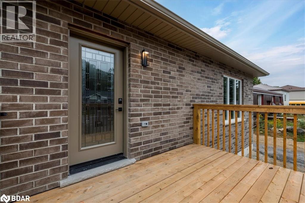 145 Pine Street, Gravenhurst, Ontario  P1P 1B1 - Photo 3 - 40769488