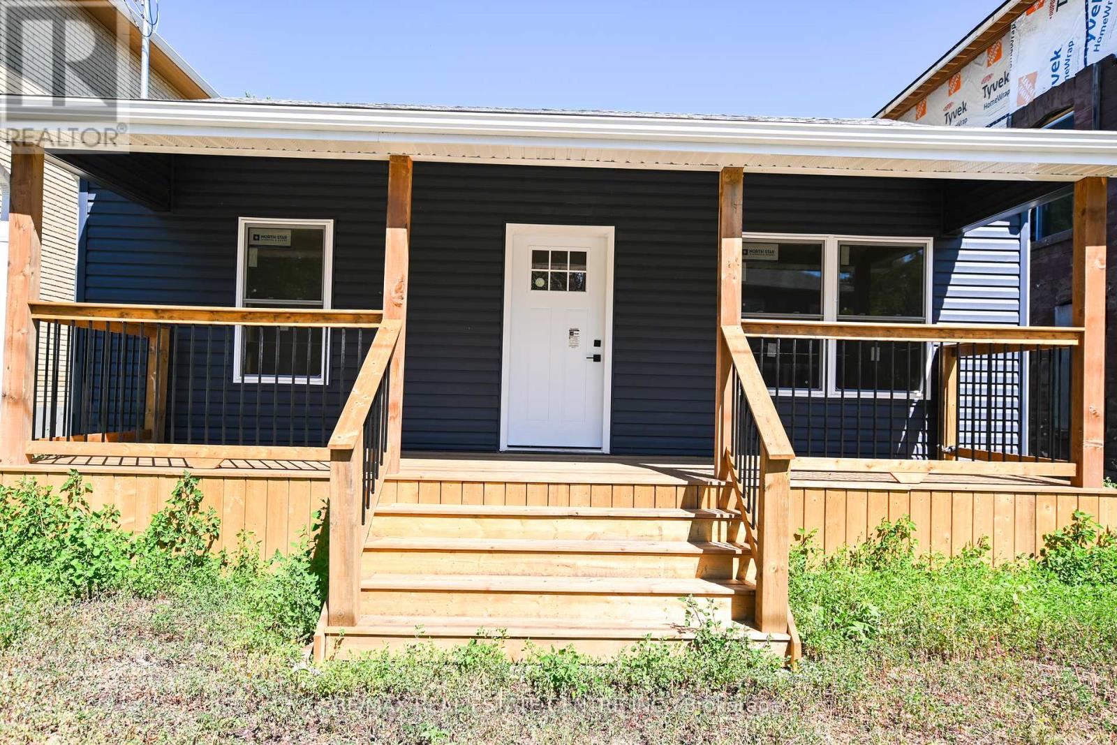 284 DARLING STREET, Brantford, Ontario