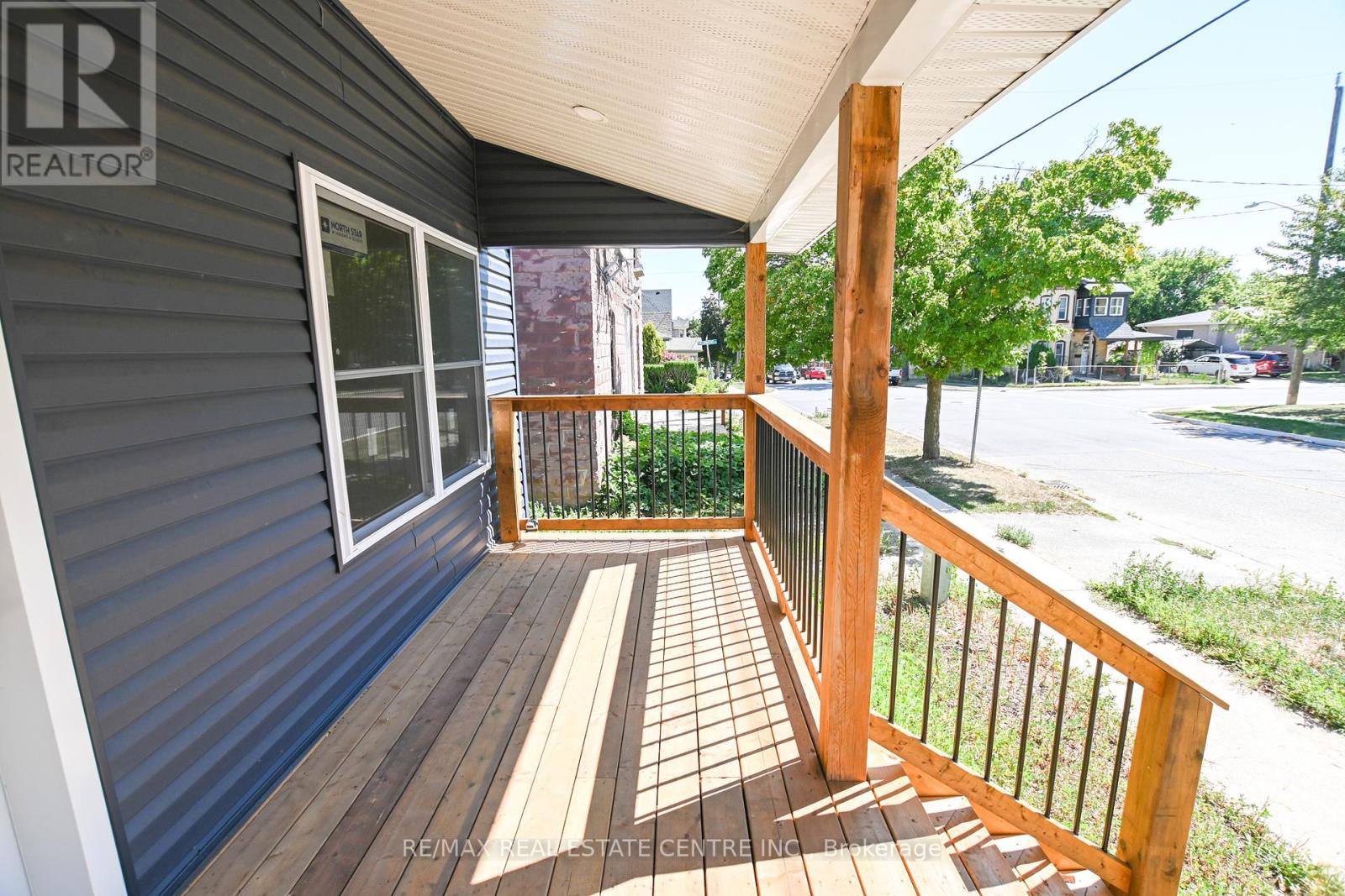 284 Darling Street, Brantford, Ontario  N3S 3X6 - Photo 32 - X12401356