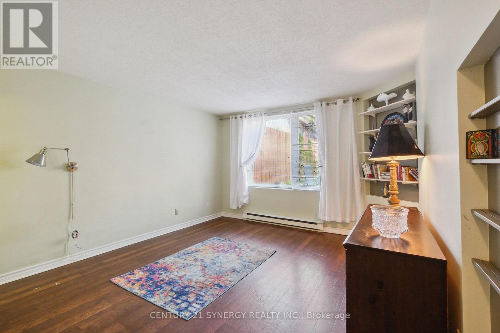 104 - 295 Gilmour Street, Ottawa, Ontario  K2P 0P7 - Photo 5 - X12401418