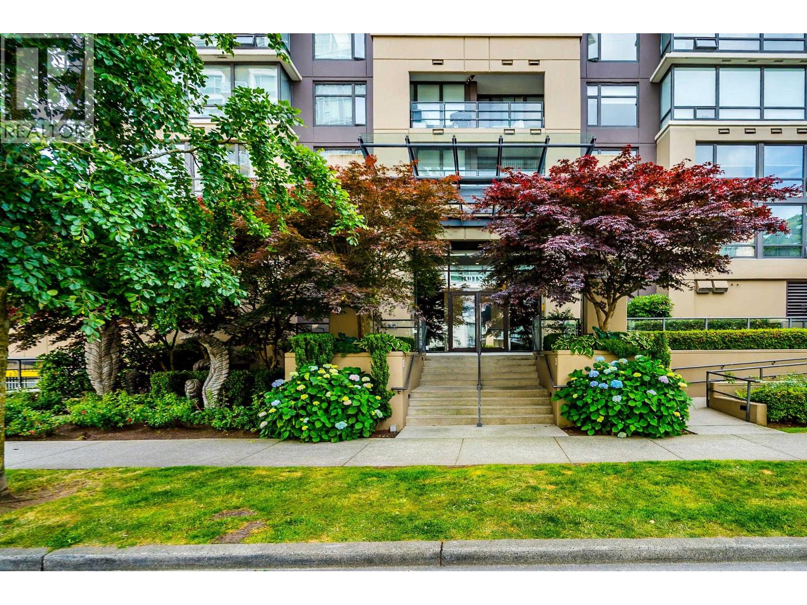 1502 9188 Cook Road, Richmond, British Columbia  V6Y 4M1 - Photo 2 - R3046445