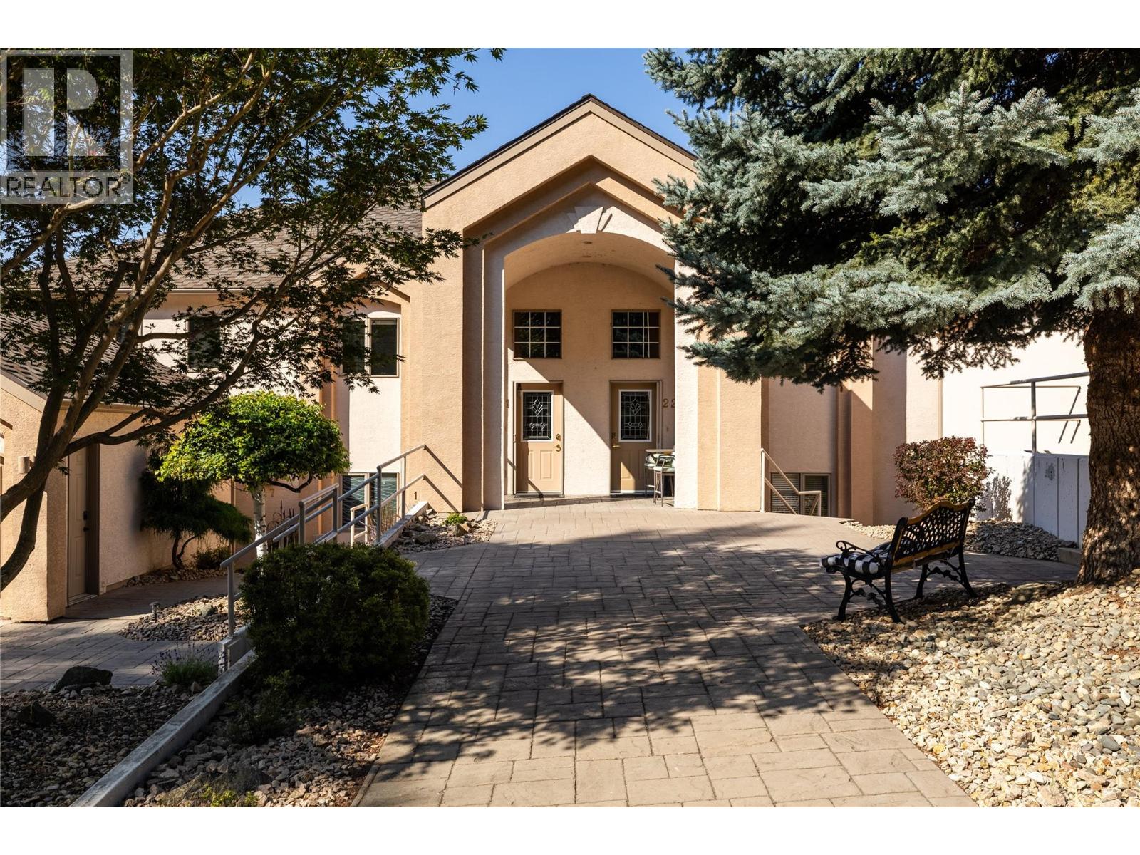 83 Peregrine Way Unit# 21, Vernon, British Columbia  V1H 1E9 - Photo 3 - 10362274
