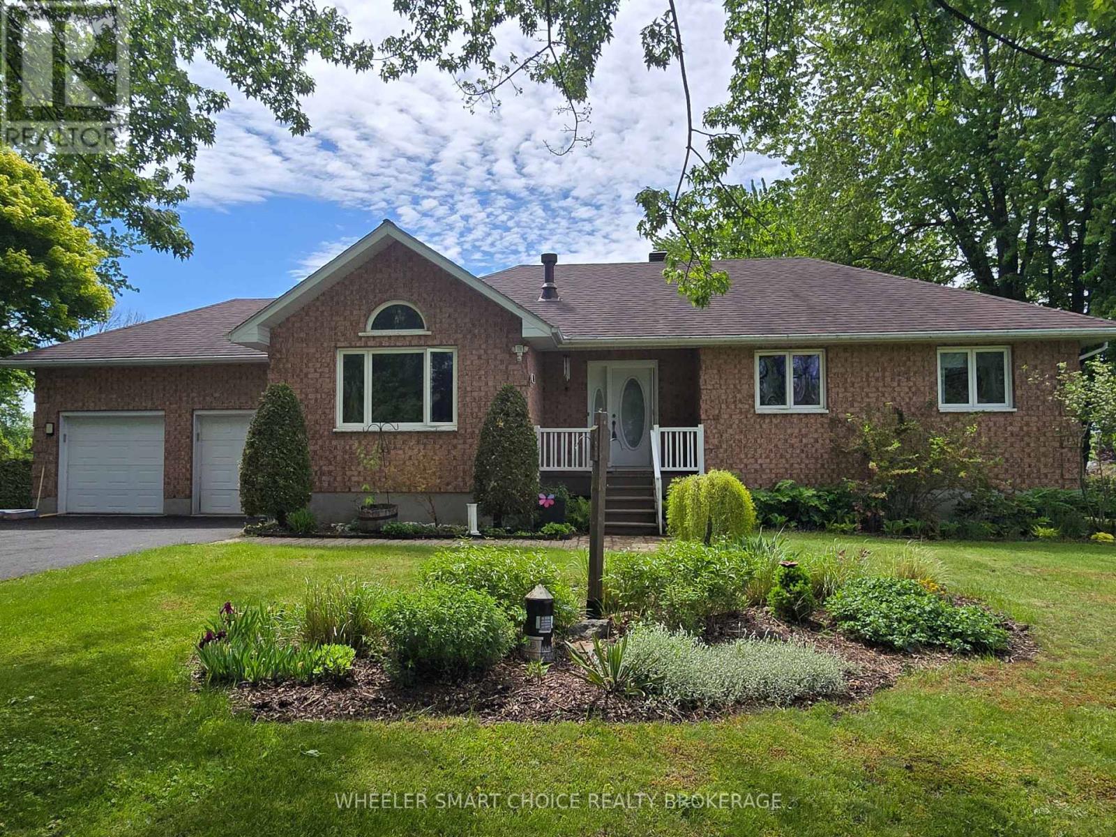 15206 COLONIAL DRIVE, South Stormont, Ontario