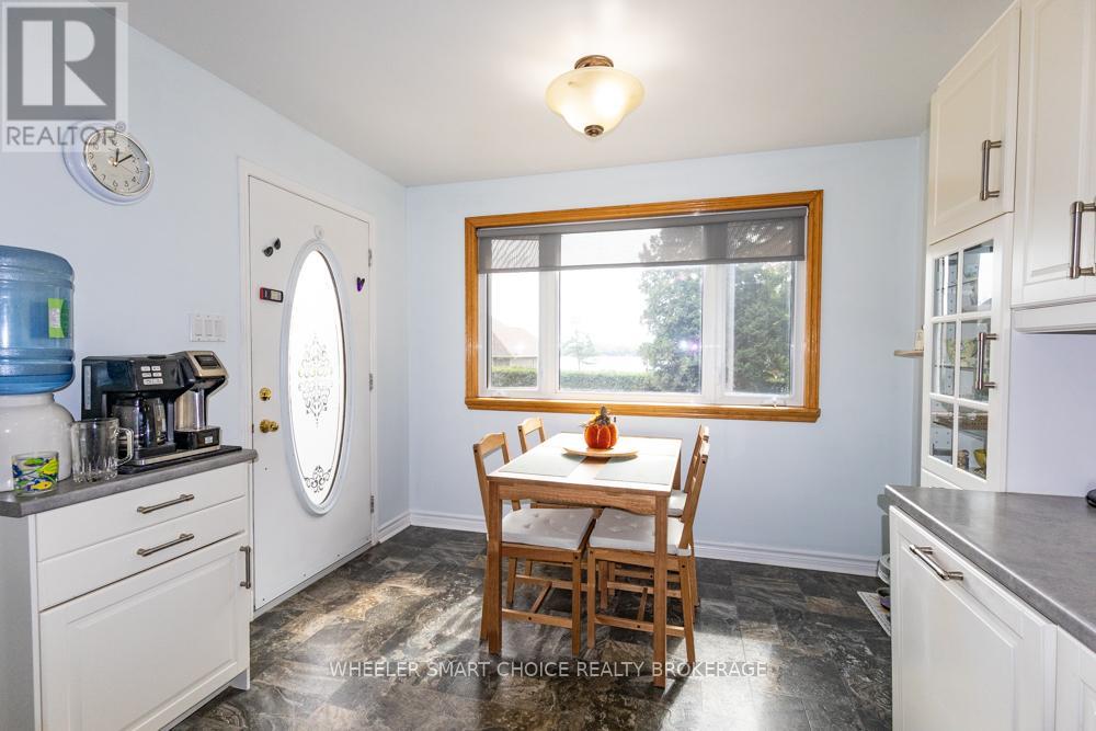 15206 Colonial Drive, South Stormont, Ontario  K0C 1M0 - Photo 20 - X12401432