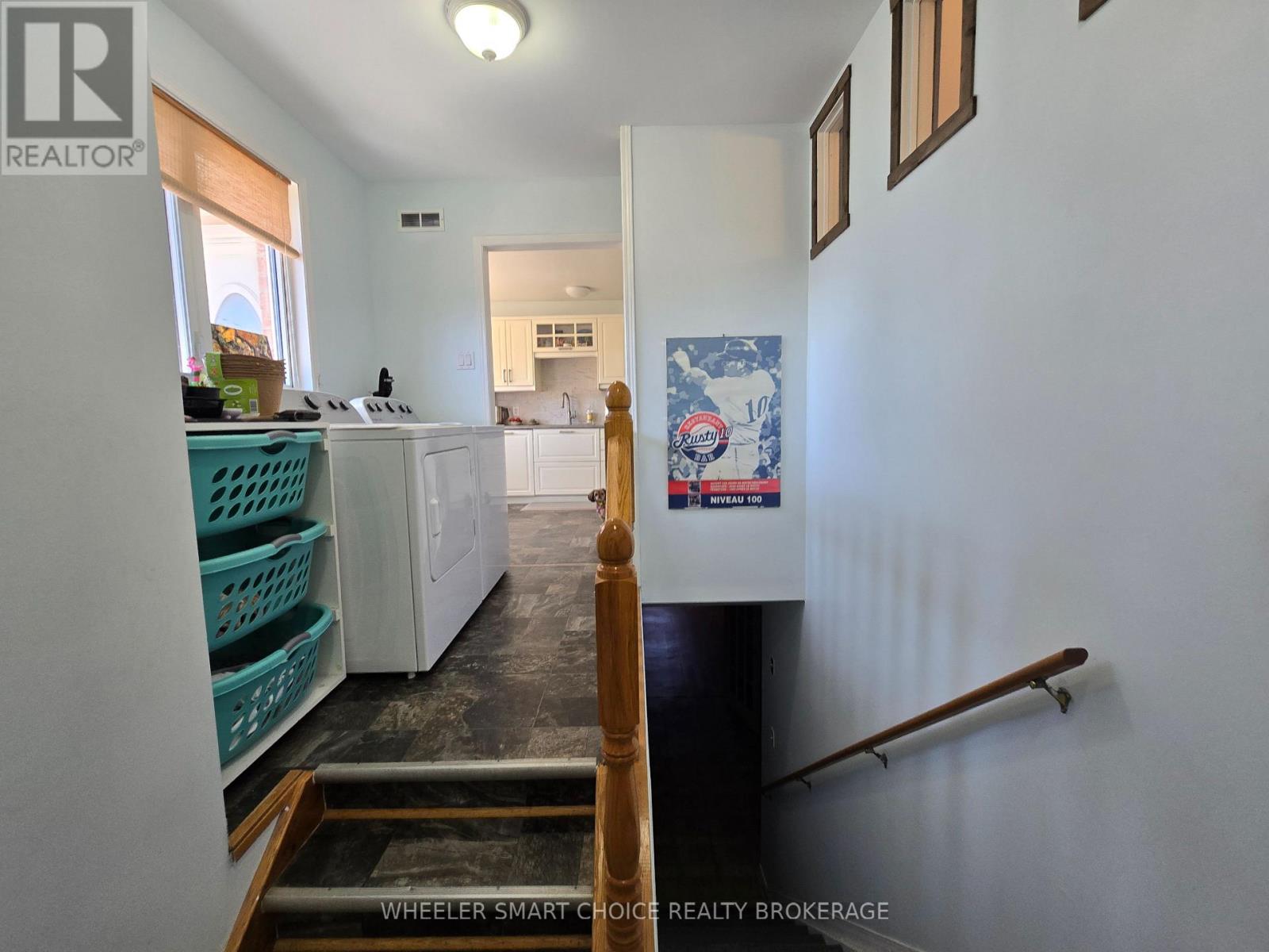 15206 Colonial Drive, South Stormont, Ontario  K0C 1M0 - Photo 22 - X12401432