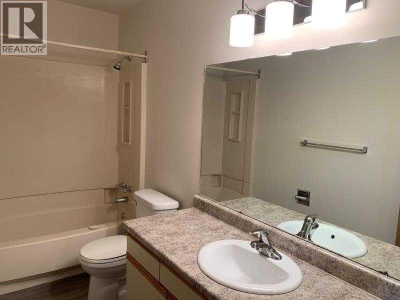 8420 99 Avenue, Peace River, Alberta  T8S 1W3 - Photo 13 - A2256213