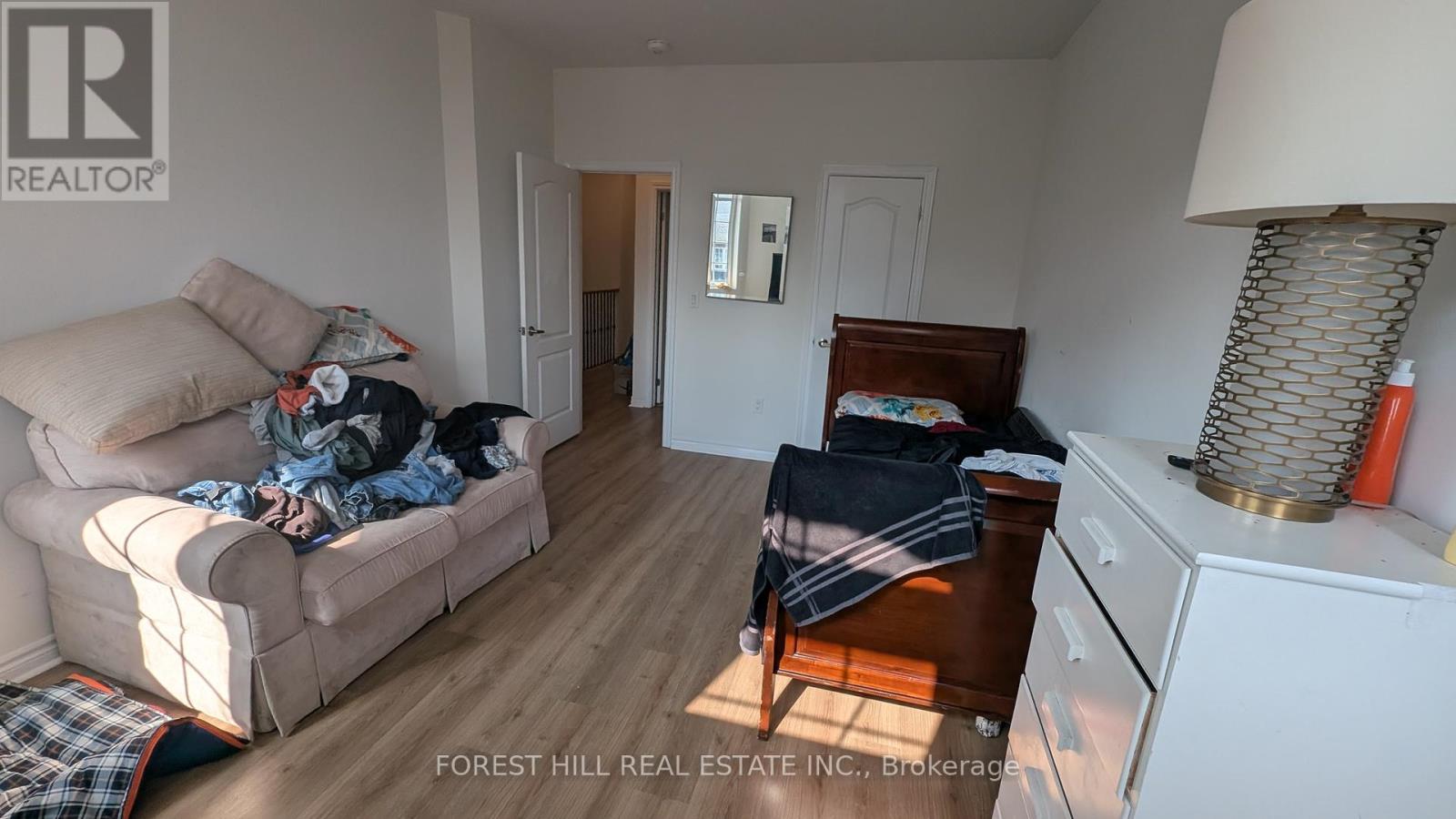 18 Farwell Avenue, Wasaga Beach, Ontario  L9Z 0H3 - Photo 10 - S12399820
