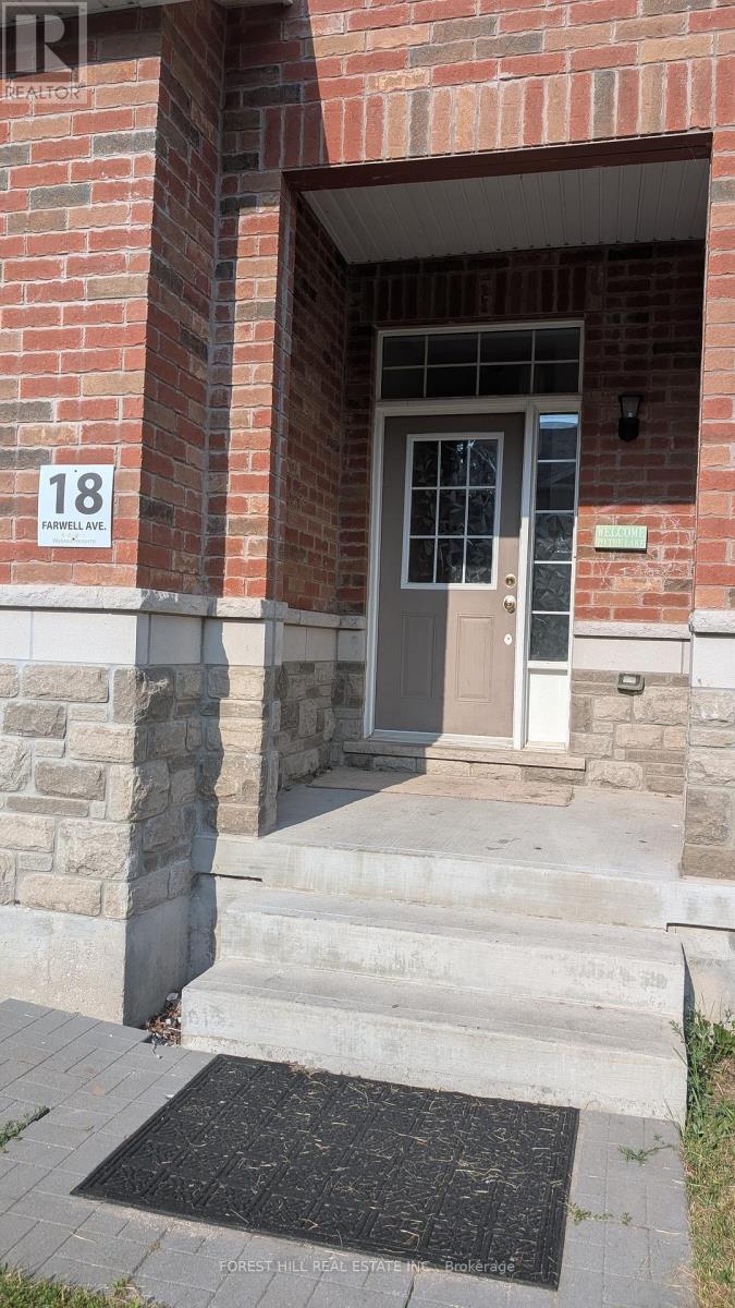 18 Farwell Avenue, Wasaga Beach, Ontario  L9Z 0H3 - Photo 2 - S12399820