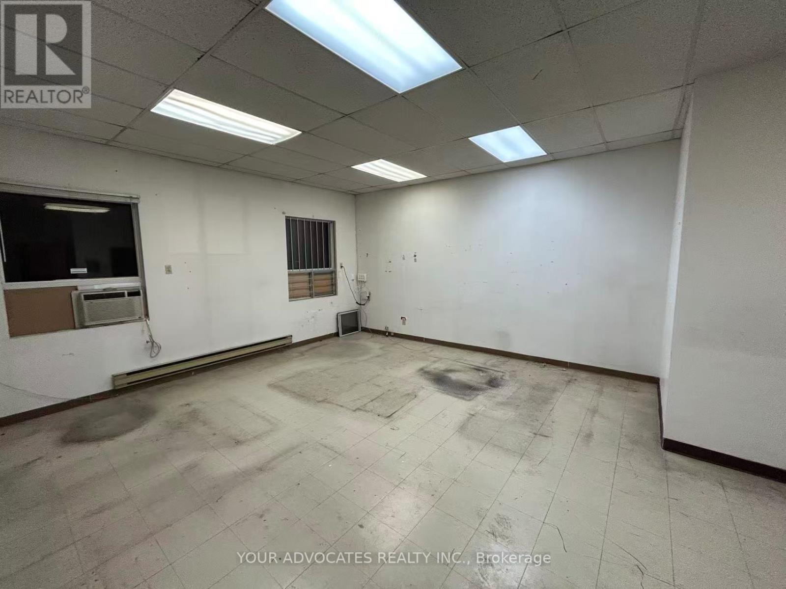 203 - 430 Dundas Street W, Toronto, Ontario  M5T 1G7 - Photo 4 - C12401436