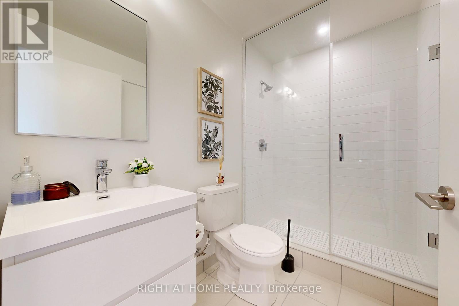 B807 - 292 Verdale Crossing, Markham, Ontario  L6G 0H6 - Photo 6 - N12401446