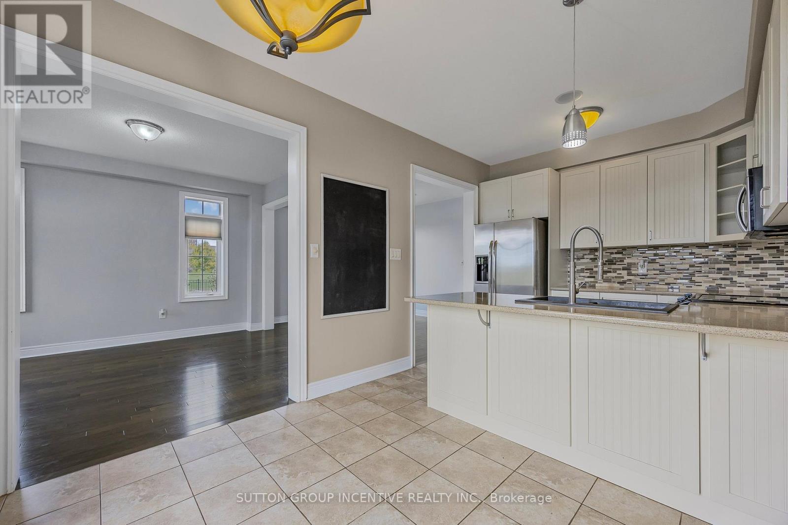 76 Forsyth Crescent, Barrie, Ontario  L4N 6R1 - Photo 12 - S12401437