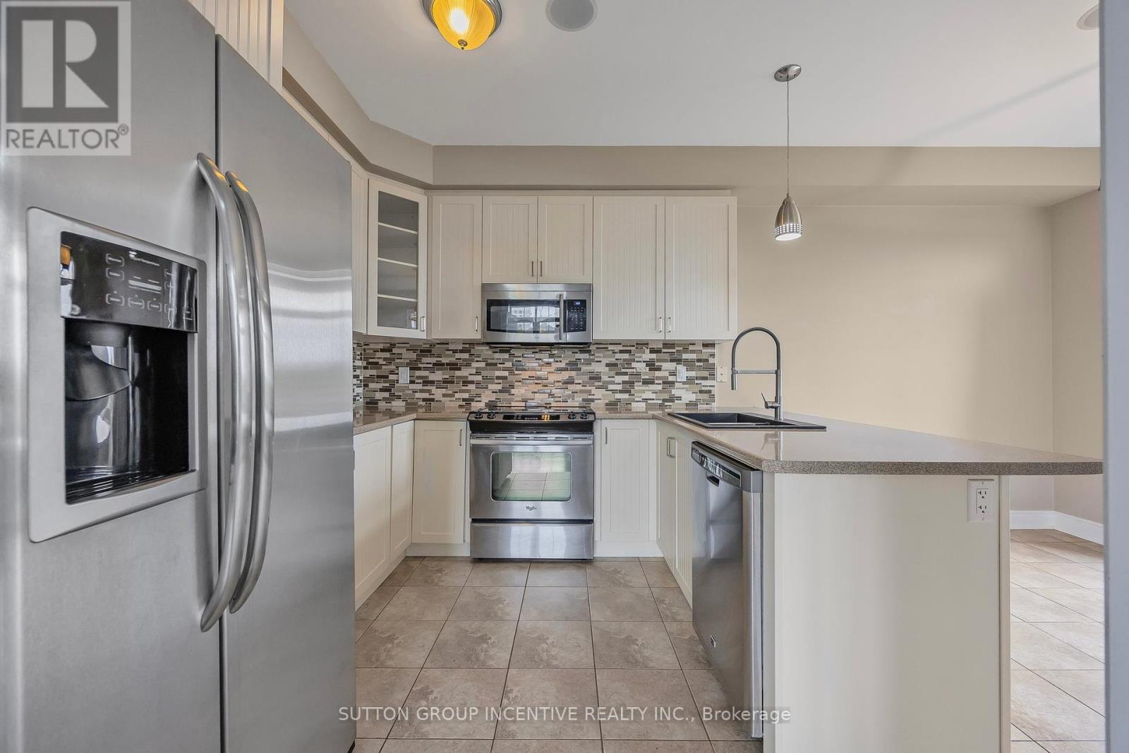 76 Forsyth Crescent, Barrie, Ontario  L4N 6R1 - Photo 14 - S12401437