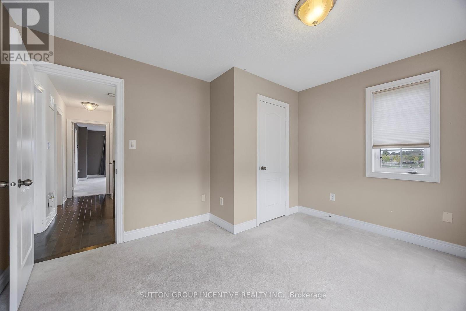 76 Forsyth Crescent, Barrie, Ontario  L4N 6R1 - Photo 17 - S12401437