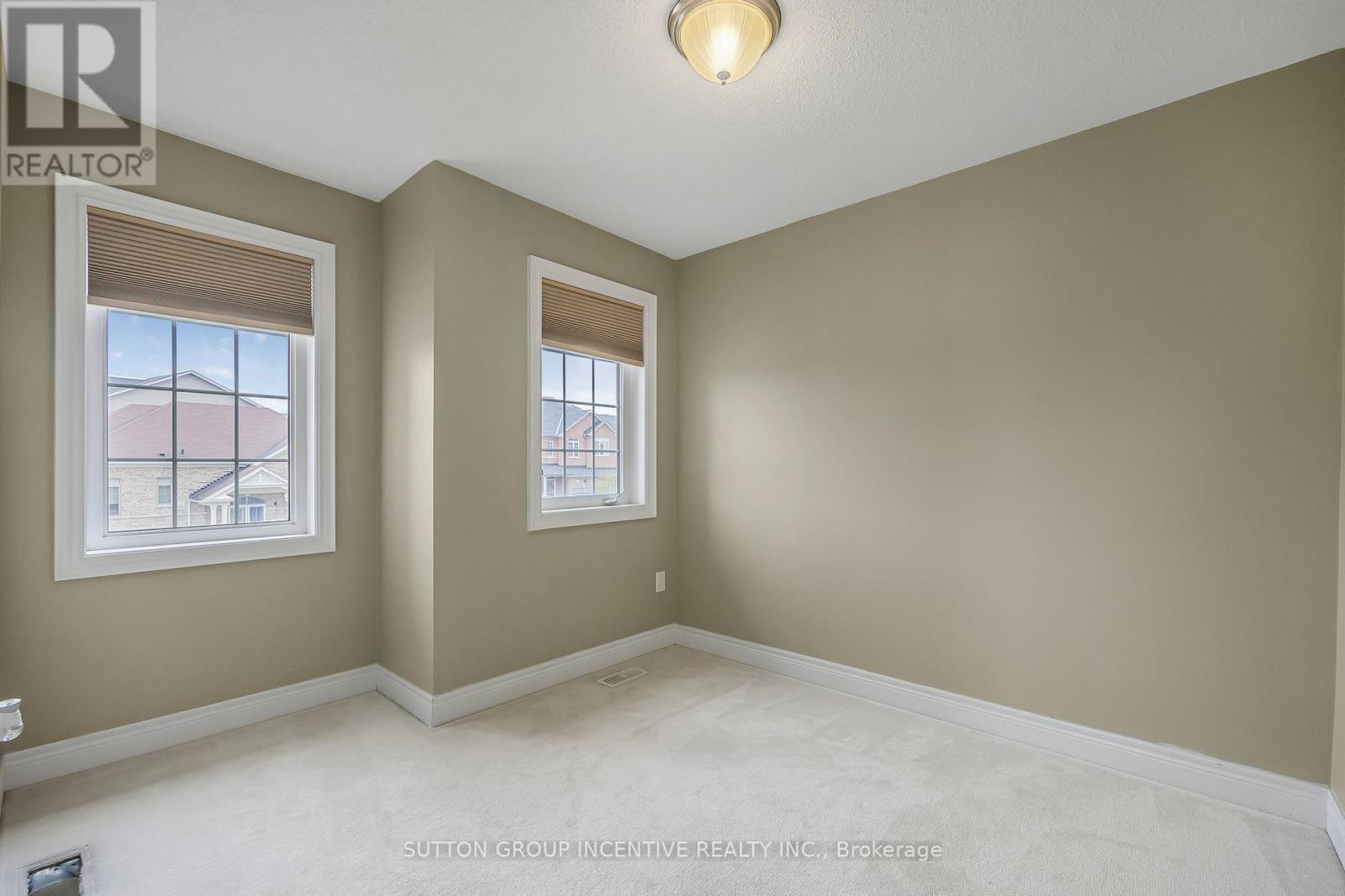 76 Forsyth Crescent, Barrie, Ontario  L4N 6R1 - Photo 18 - S12401437