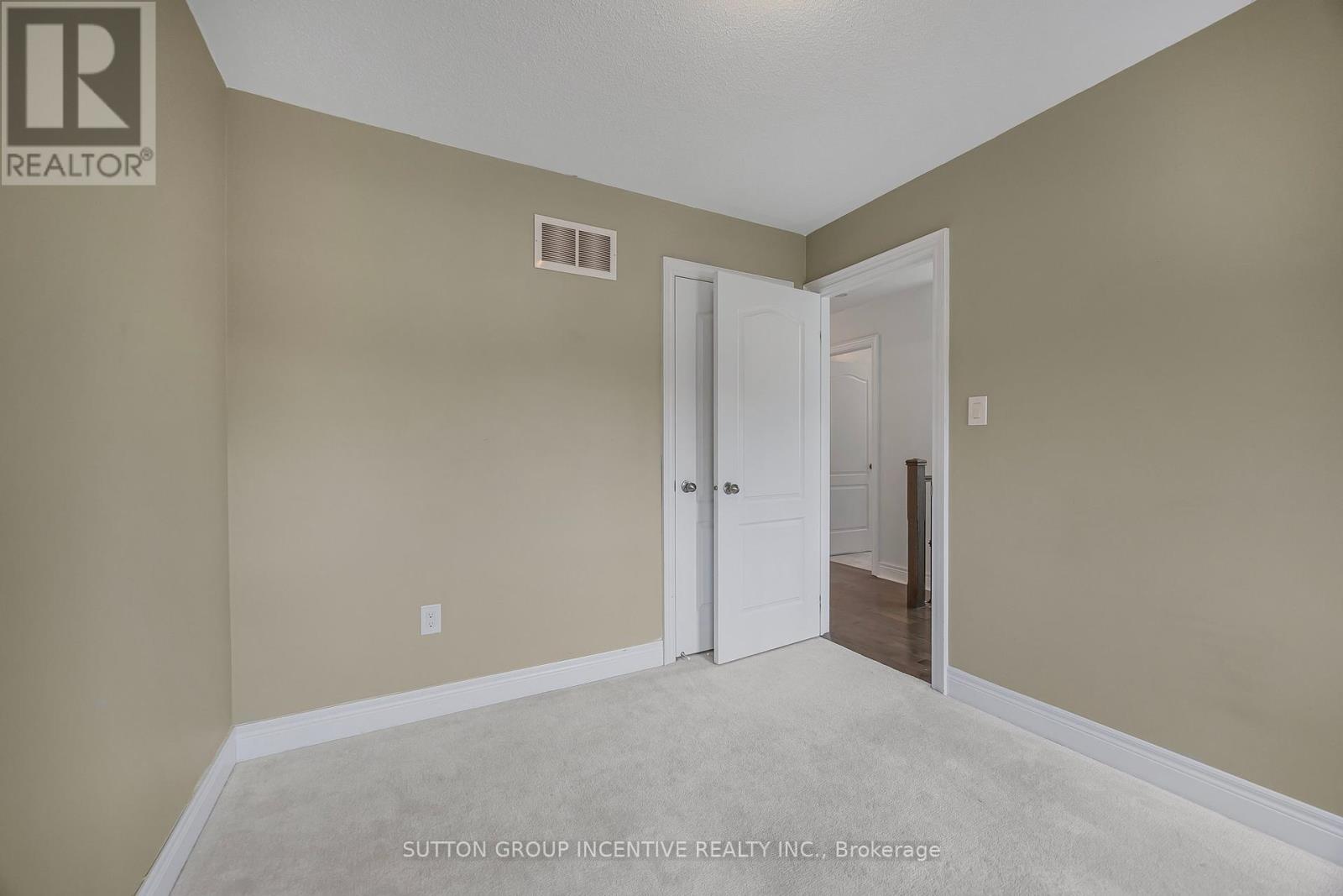 76 Forsyth Crescent, Barrie, Ontario  L4N 6R1 - Photo 19 - S12401437