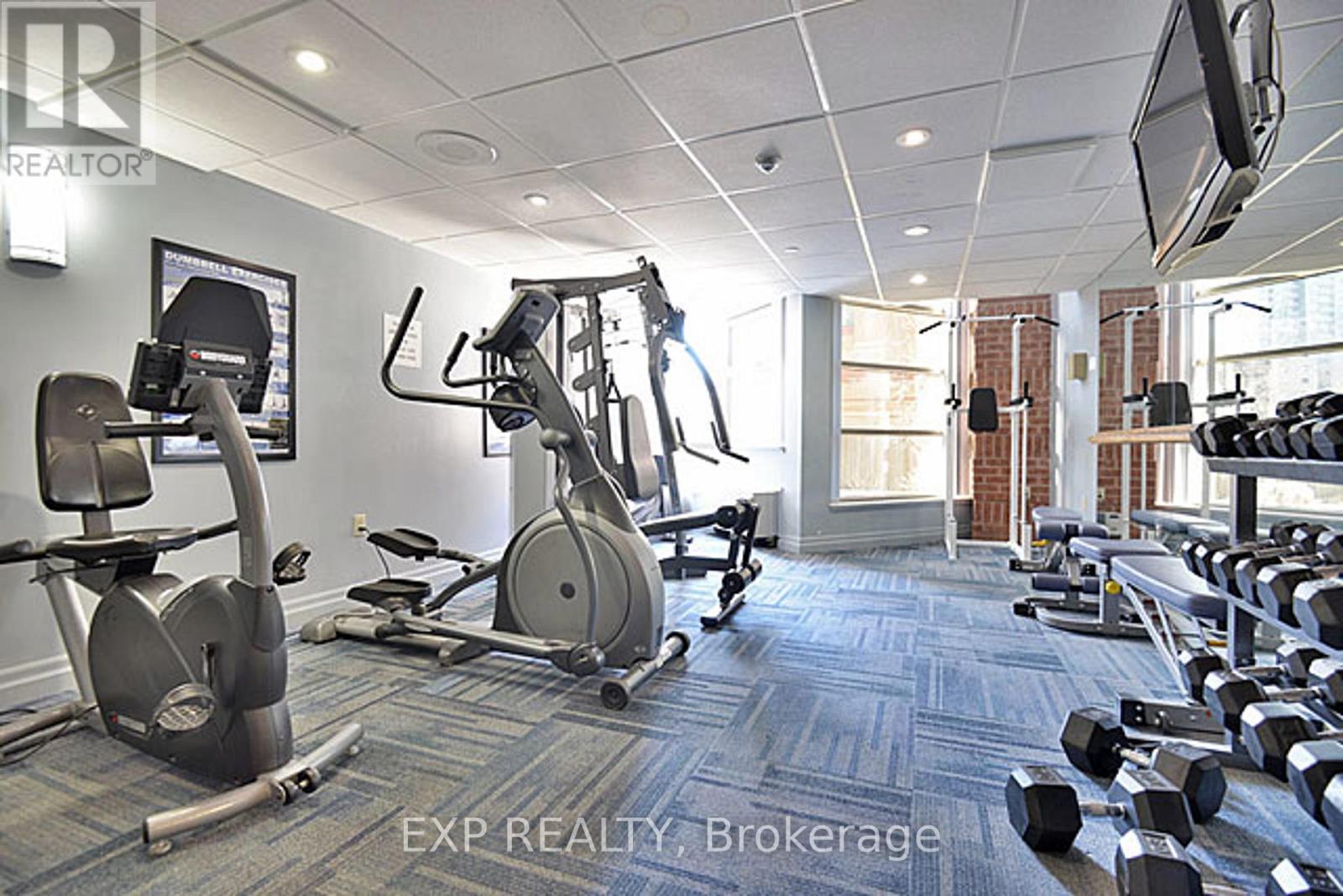 707 - 25 Fairview Road W, Mississauga, Ontario  L5B 3Y8 - Photo 12 - W12401425