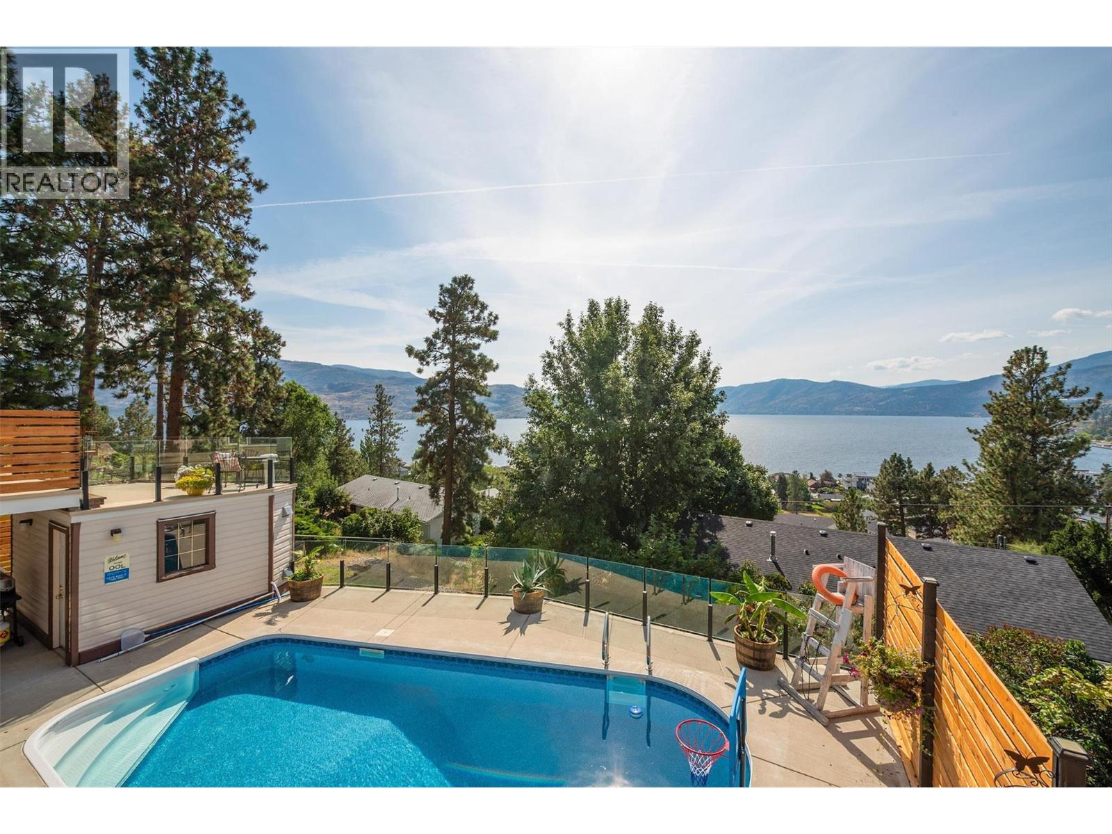 4185 3rd Avenue Peachland Photo 17
