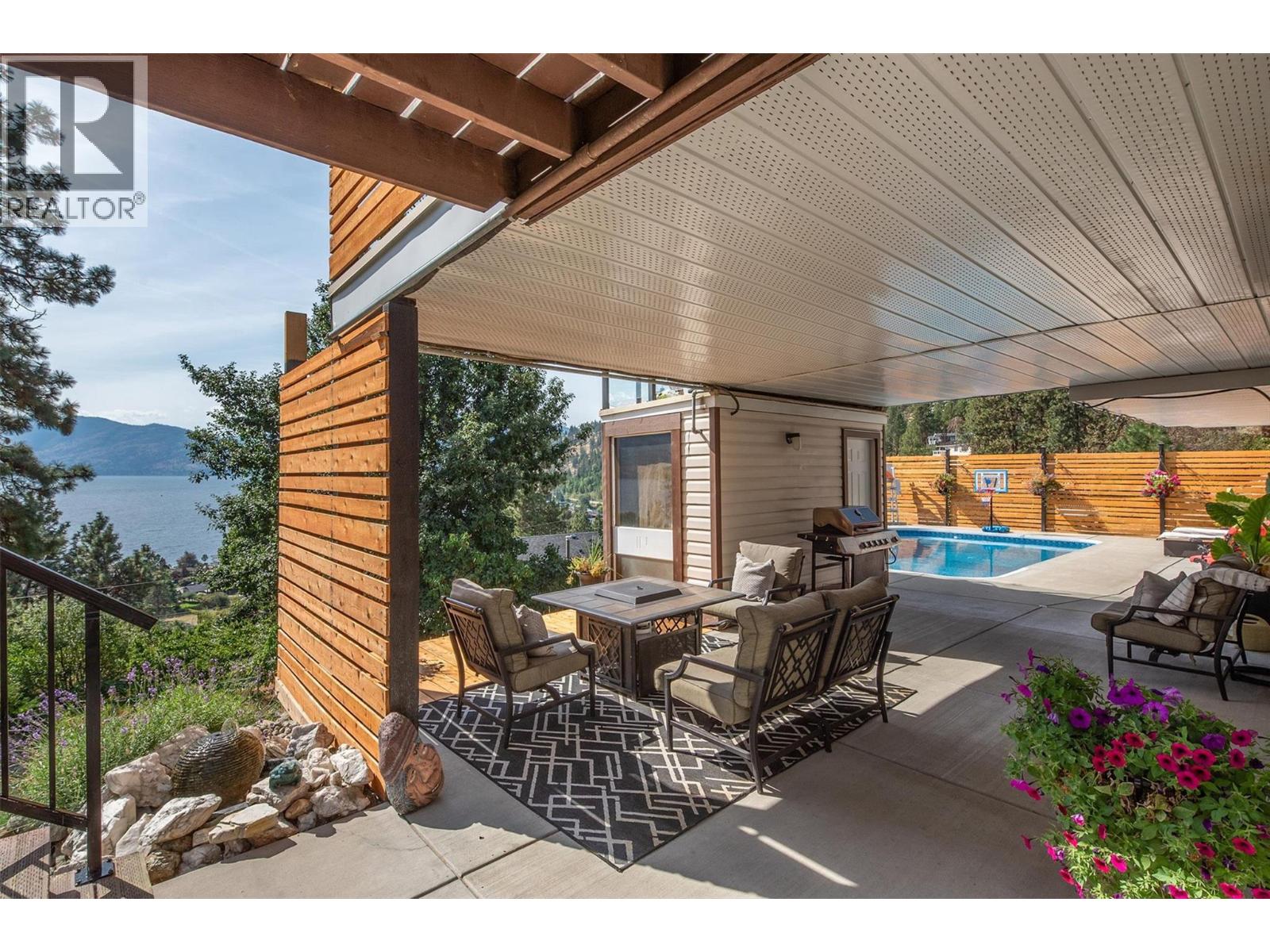 4185 3rd Avenue Peachland Photo 32