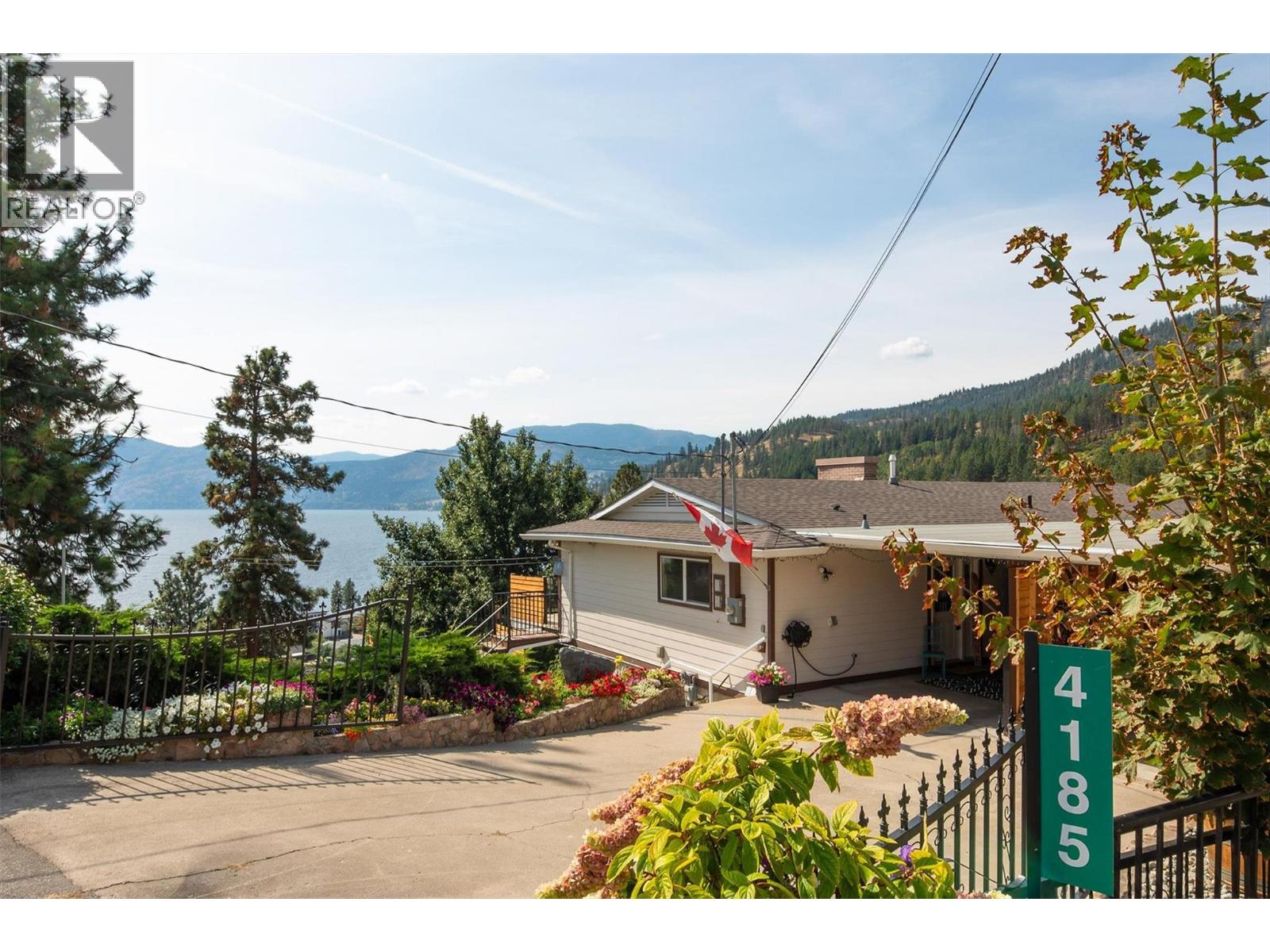 4185 3rd Avenue Peachland Photo 5