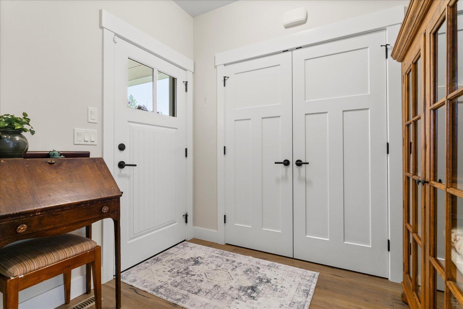 43414 Creekside Circle, Cultus Lake South, Lindell Beach, British Columbia  V2R 0Z4 - Photo 3 - R3047371