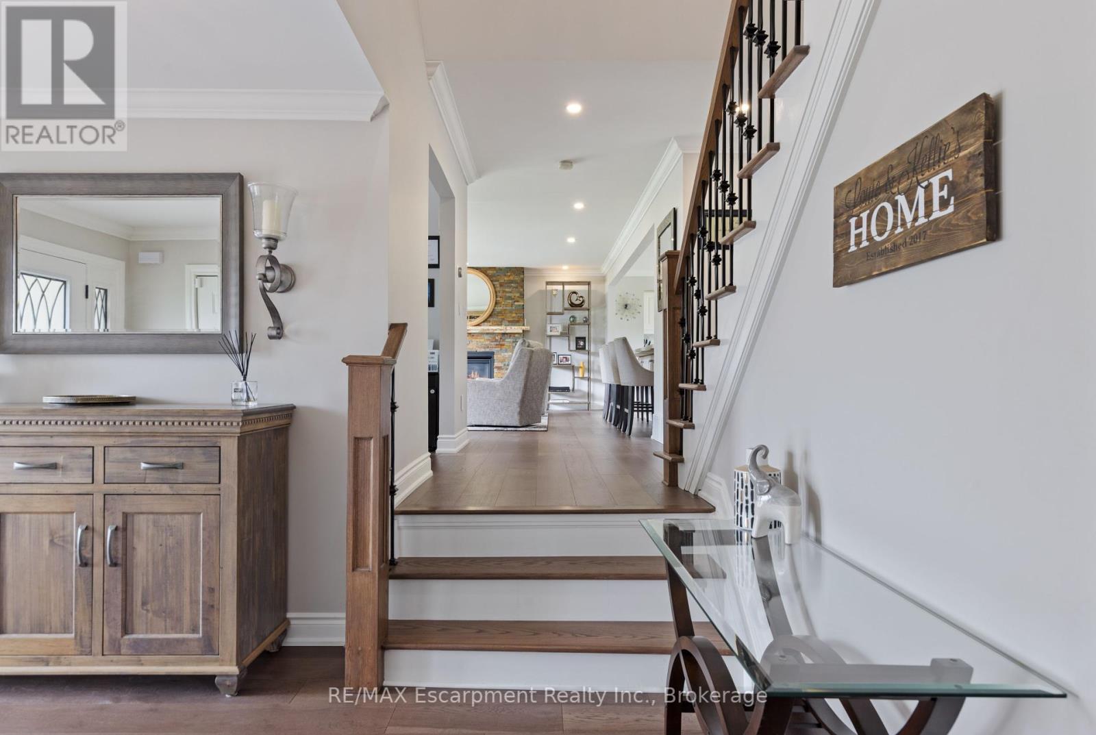 2119 Agincourt Crescent, Burlington, Ontario  L7P 1P3 - Photo 6 - W12401471
