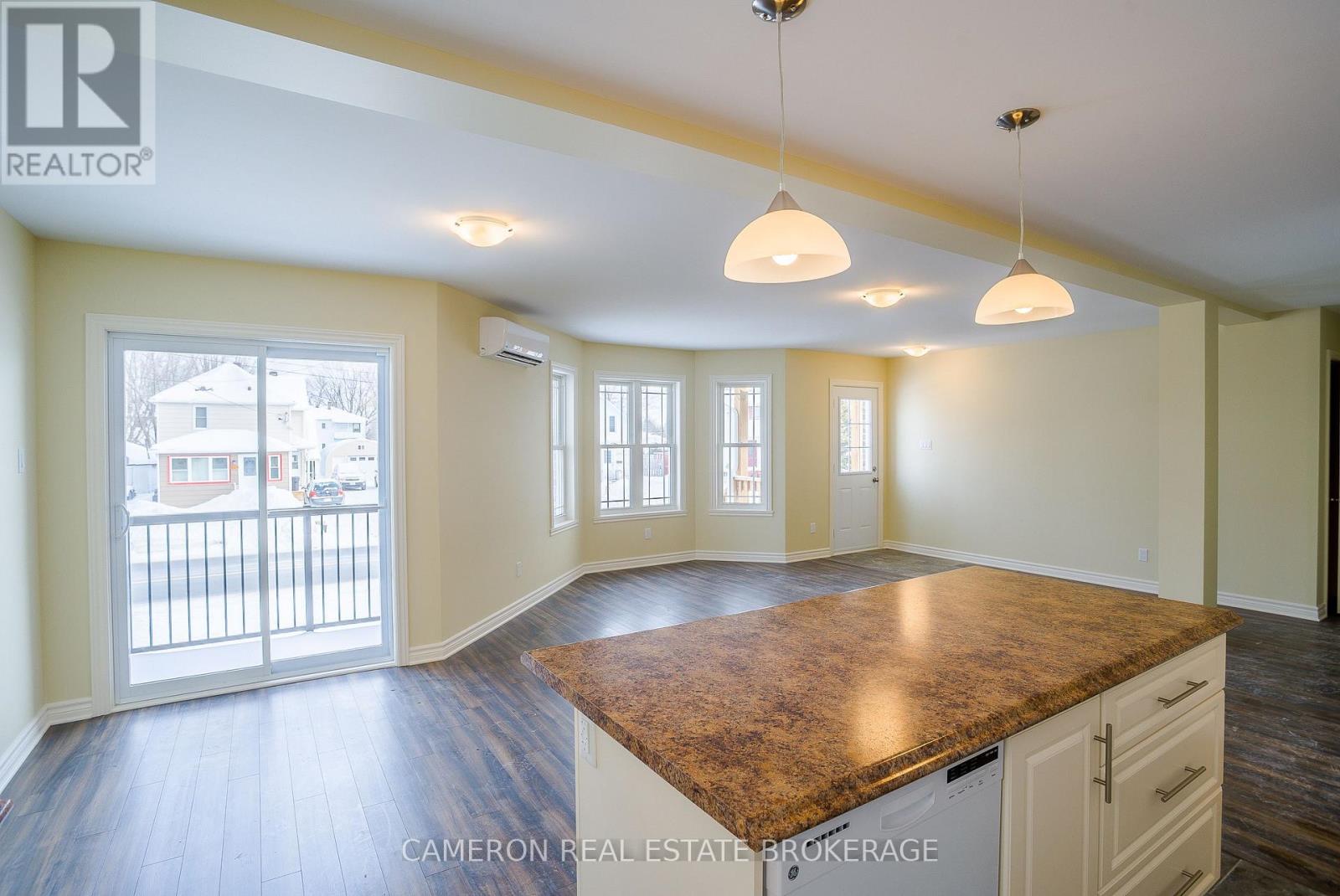 A - 1232 Cumberland Street, Cornwall, Ontario  K6J 4K5 - Photo 10 - X12401491