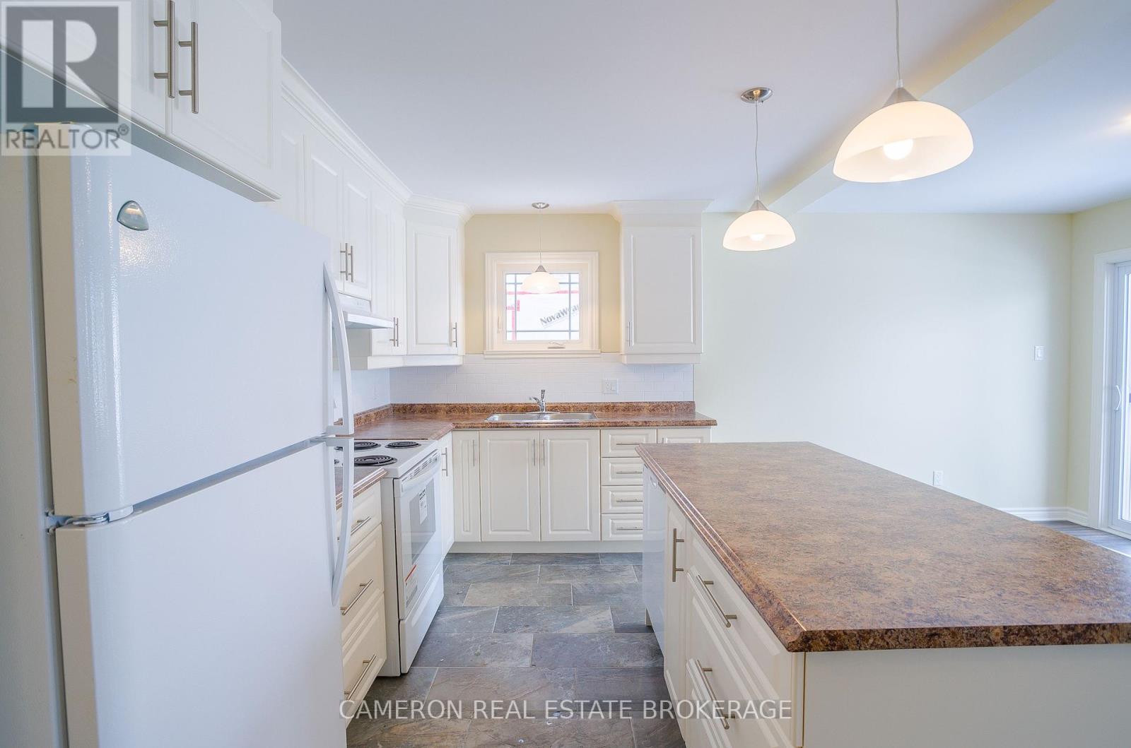 A - 1232 Cumberland Street, Cornwall, Ontario  K6J 4K5 - Photo 11 - X12401491