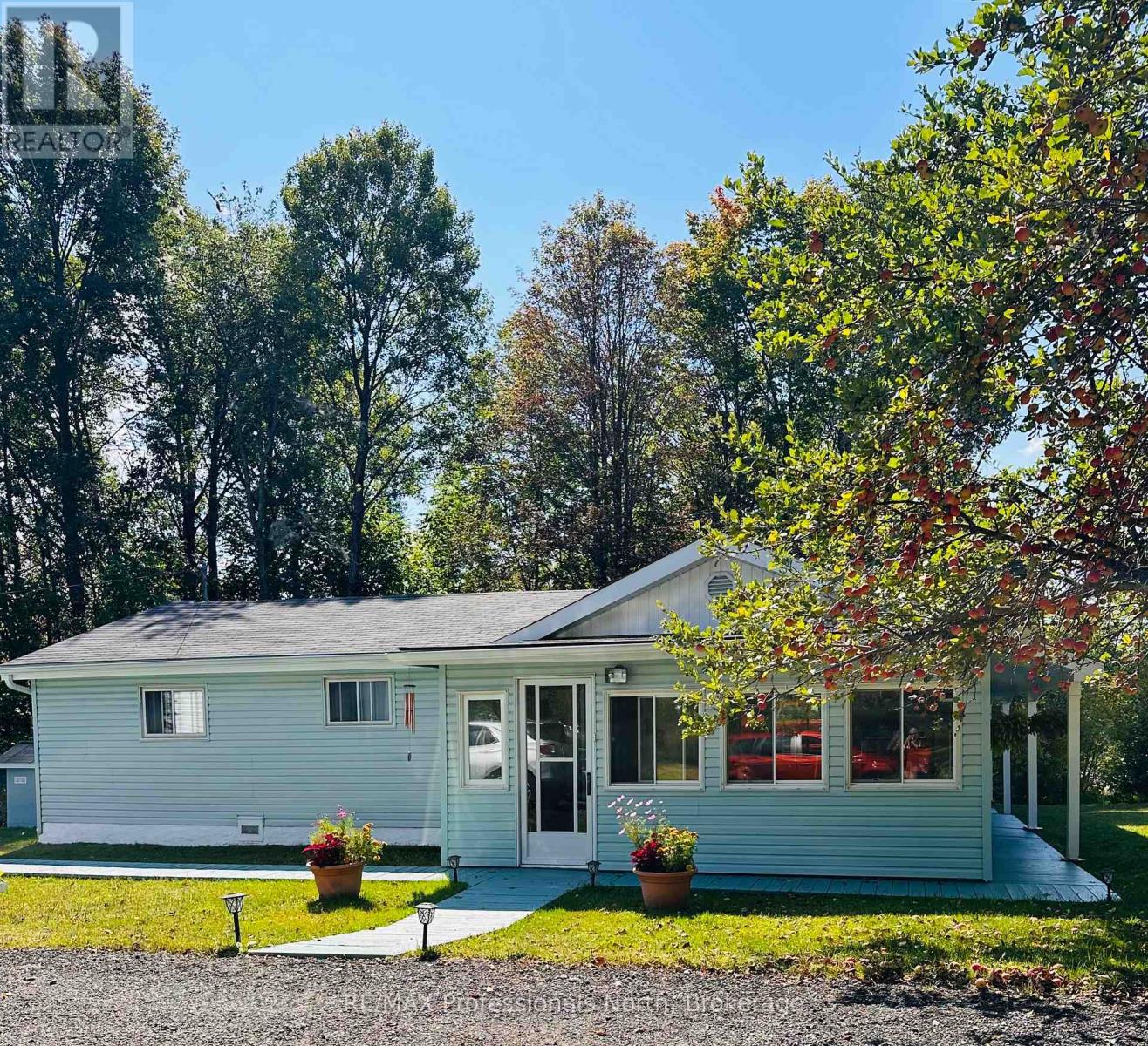 1671 Hwy 60 Highway, Huntsville, Ontario  P1H 1A2 - Photo 10 - X12400081