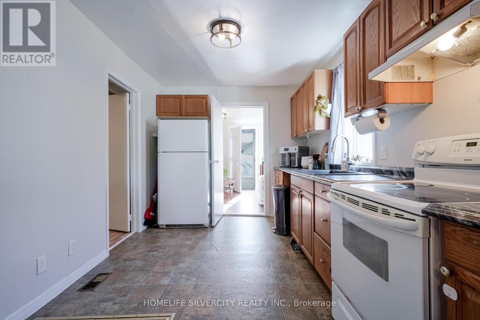 283 Park Road S, Oshawa, Ontario  L1J 4H4 - Photo 12 - E12401474