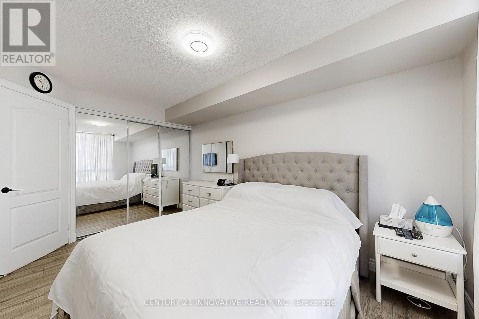 501 - 1000 The Esplanade N, Pickering, Ontario  L1V 6V4 - Photo 14 - E12401512