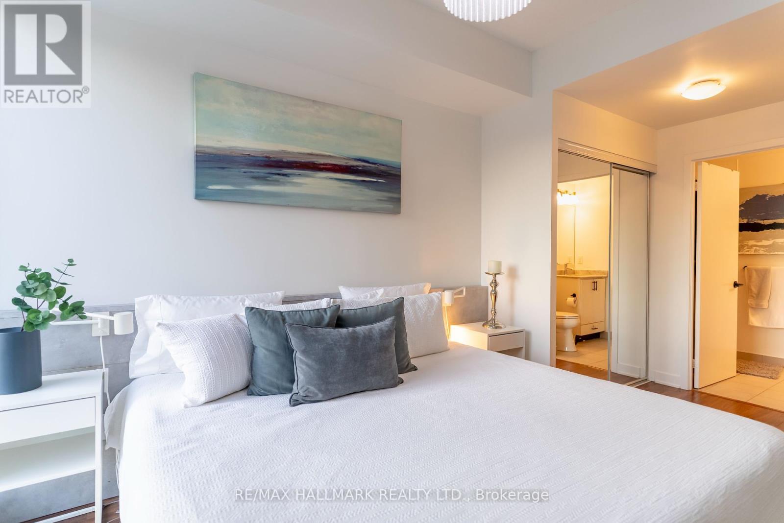 813 - 260 Sackville Street, Toronto (Regent Park), Ontario  M5A 0B3 - Photo 25 - C12392857