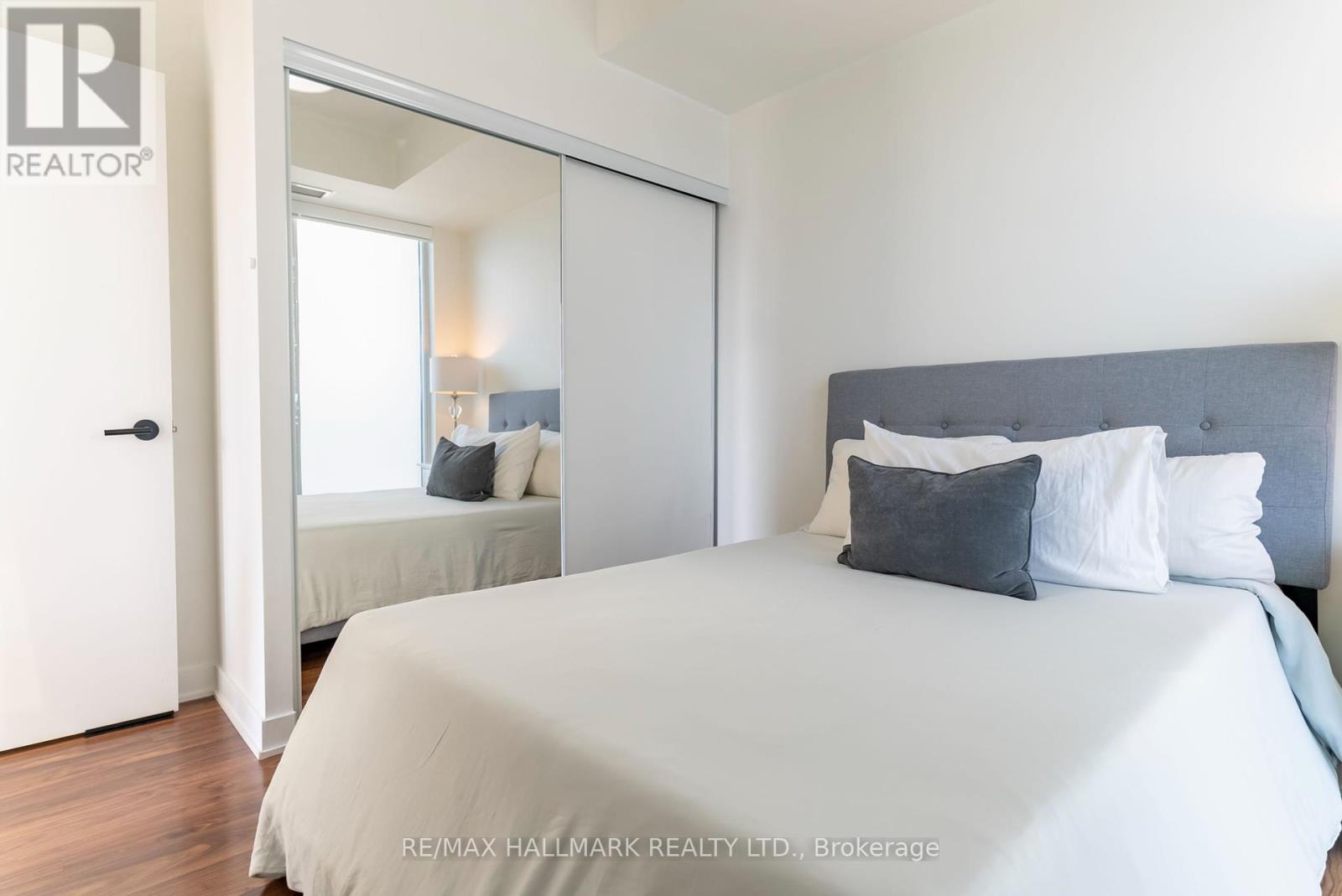 813 - 260 Sackville Street, Toronto (Regent Park), Ontario  M5A 0B3 - Photo 30 - C12392857