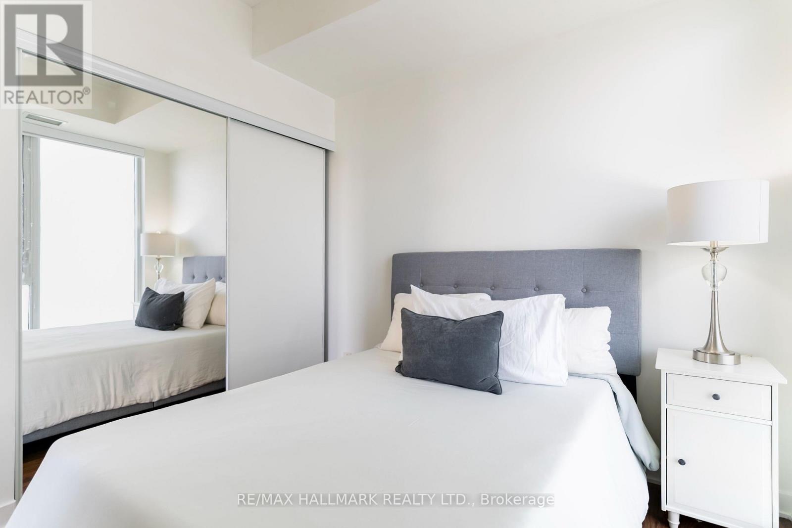 813 - 260 Sackville Street, Toronto (Regent Park), Ontario  M5A 0B3 - Photo 32 - C12392857