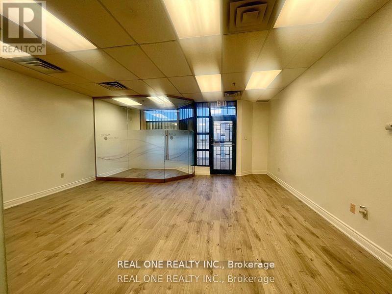 52 - 145 Royal Crest Court, Markham (Milliken Mills West), Ontario  L3R 9Z4 - Photo 2 - N12401468