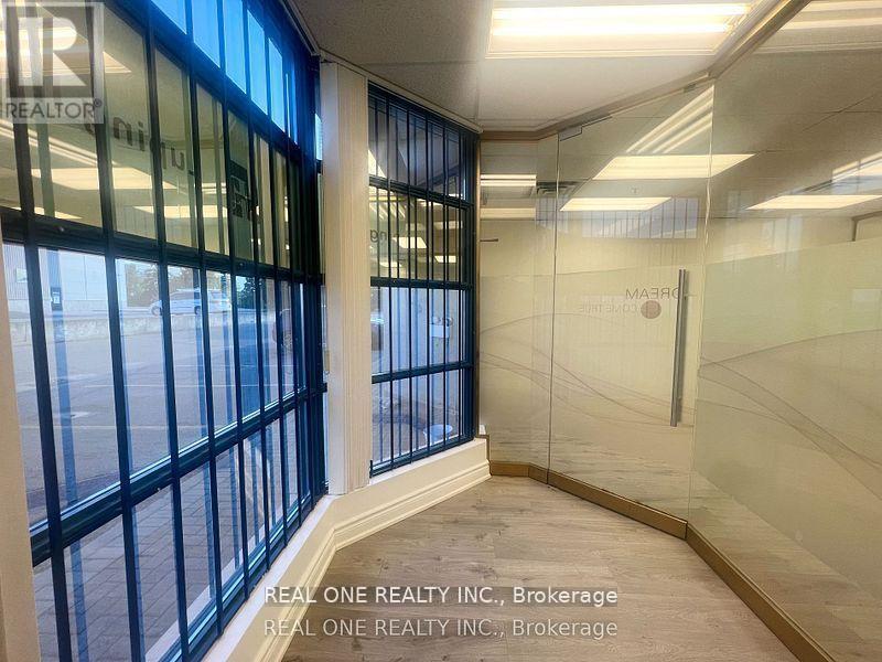 52 - 145 Royal Crest Court, Markham (Milliken Mills West), Ontario  L3R 9Z4 - Photo 6 - N12401468