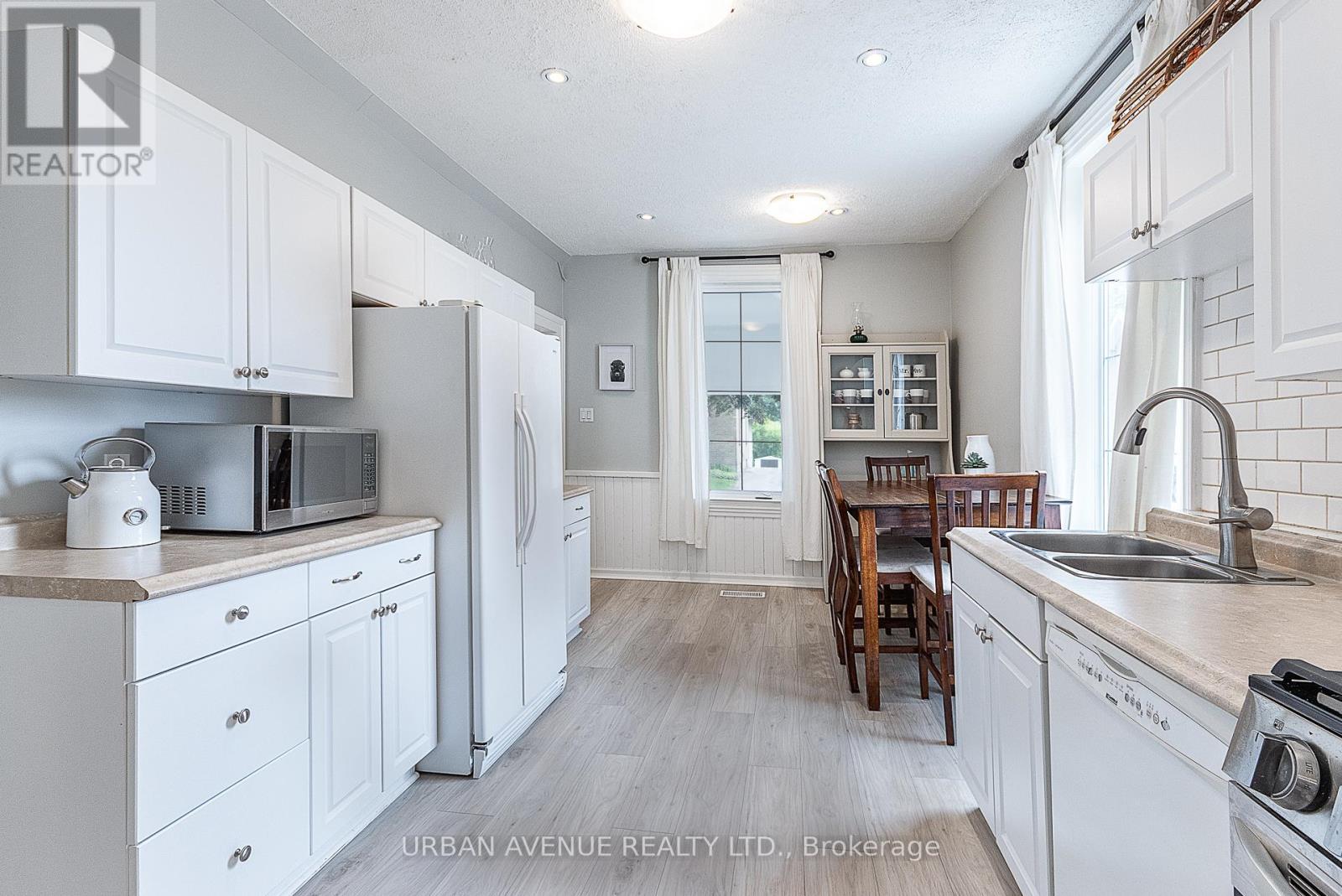 66 Toronto Street S, Uxbridge, Ontario  L9P 1H2 - Photo 11 - N12401475
