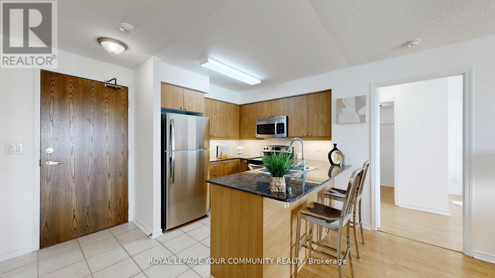 1005 - 185 Oneida Crescent, Richmond Hill (Langstaff), Ontario  L4B 0H4 - Photo 12 - N12401495