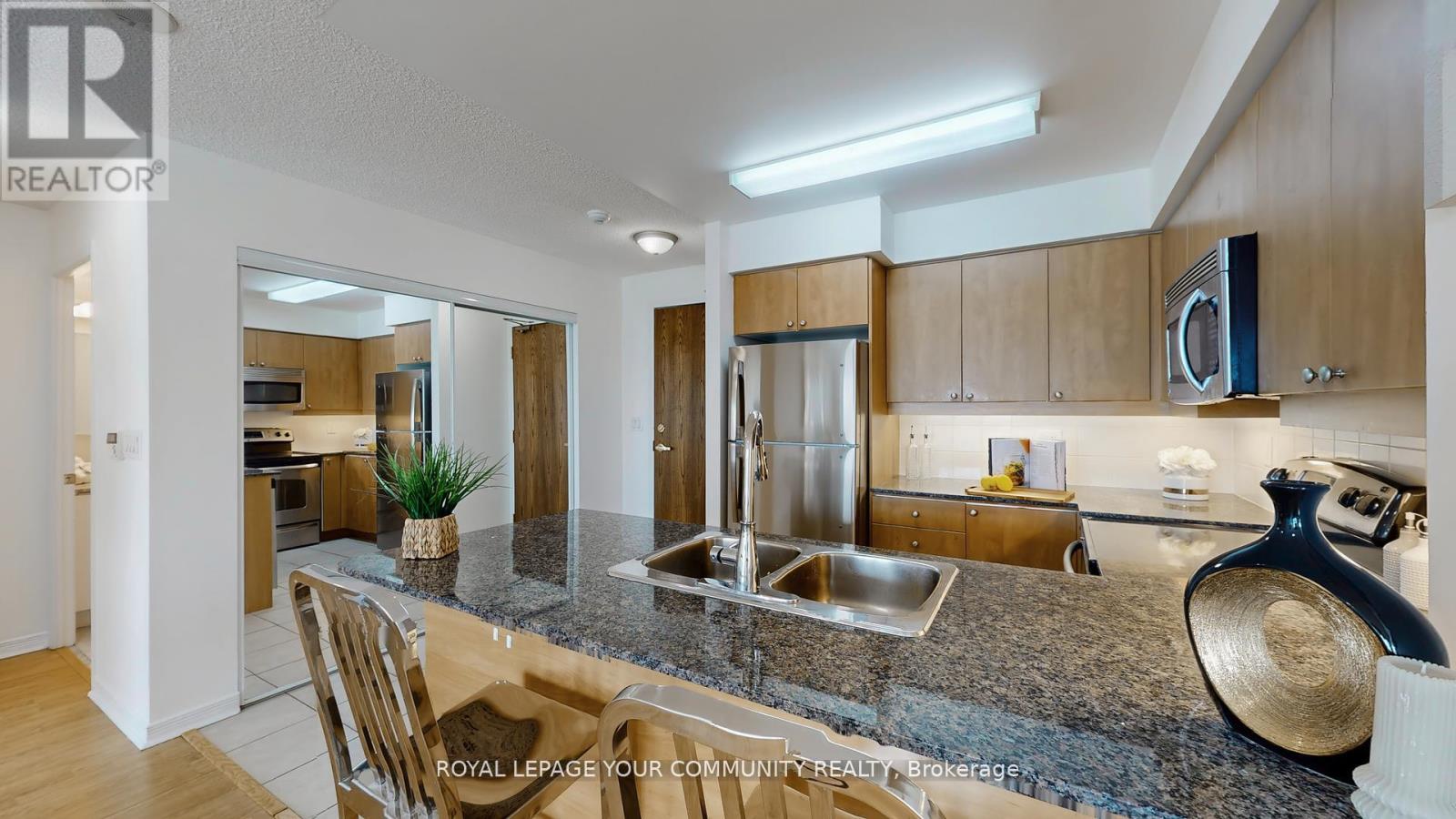 1005 - 185 Oneida Crescent, Richmond Hill (Langstaff), Ontario  L4B 0H4 - Photo 14 - N12401495