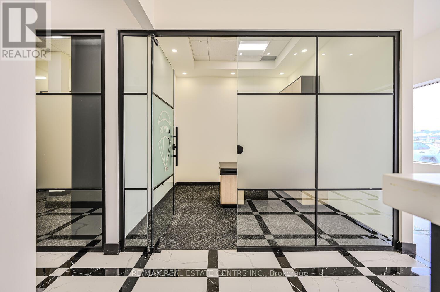 22 - 2565 Steeles Avenue E, Brampton (Steeles Industrial), Ontario  L6T 4L6 - Photo 13 - W12401477