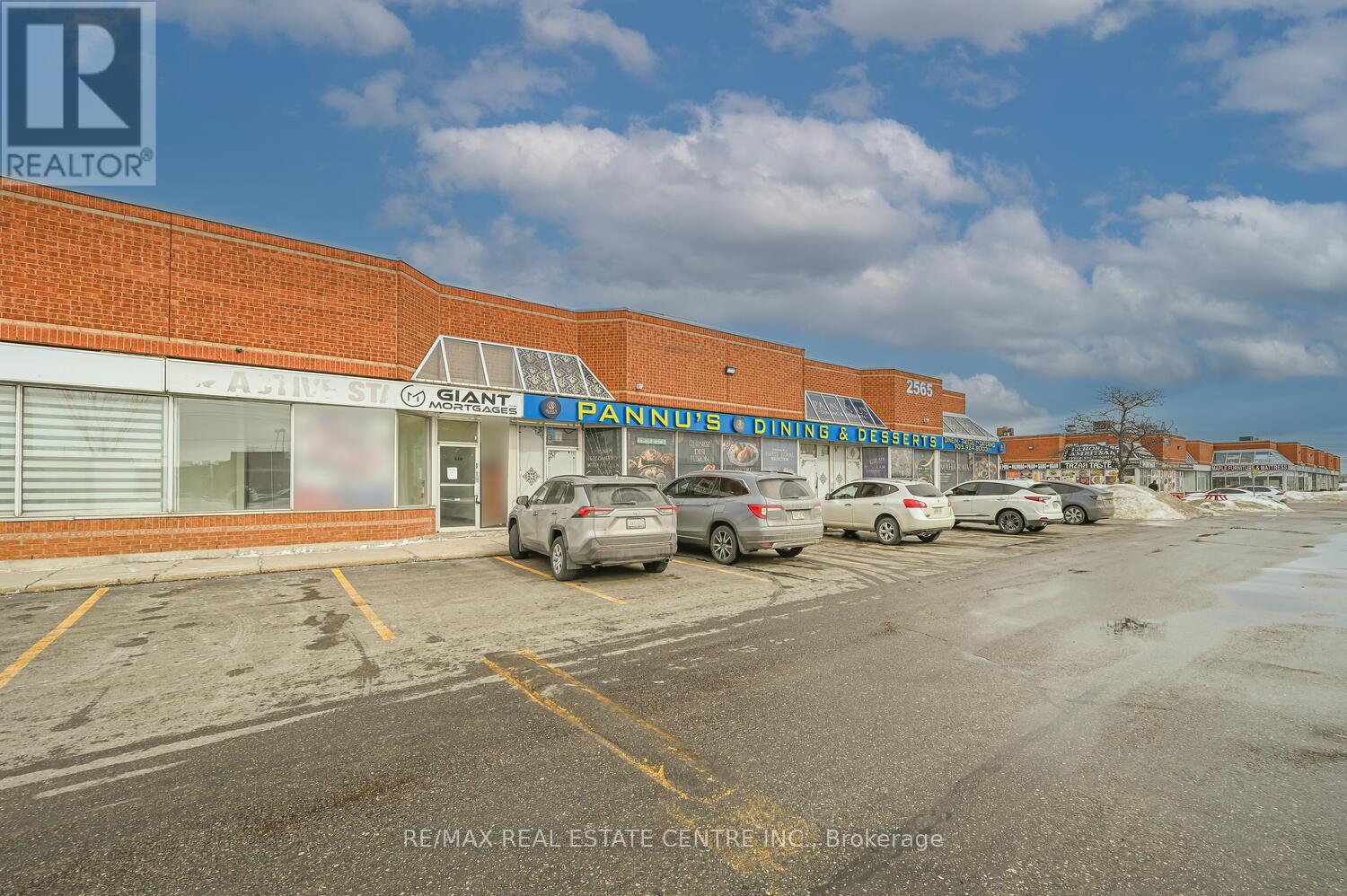22 - 2565 Steeles Avenue E, Brampton (Steeles Industrial), Ontario  L6T 4L6 - Photo 2 - W12401477