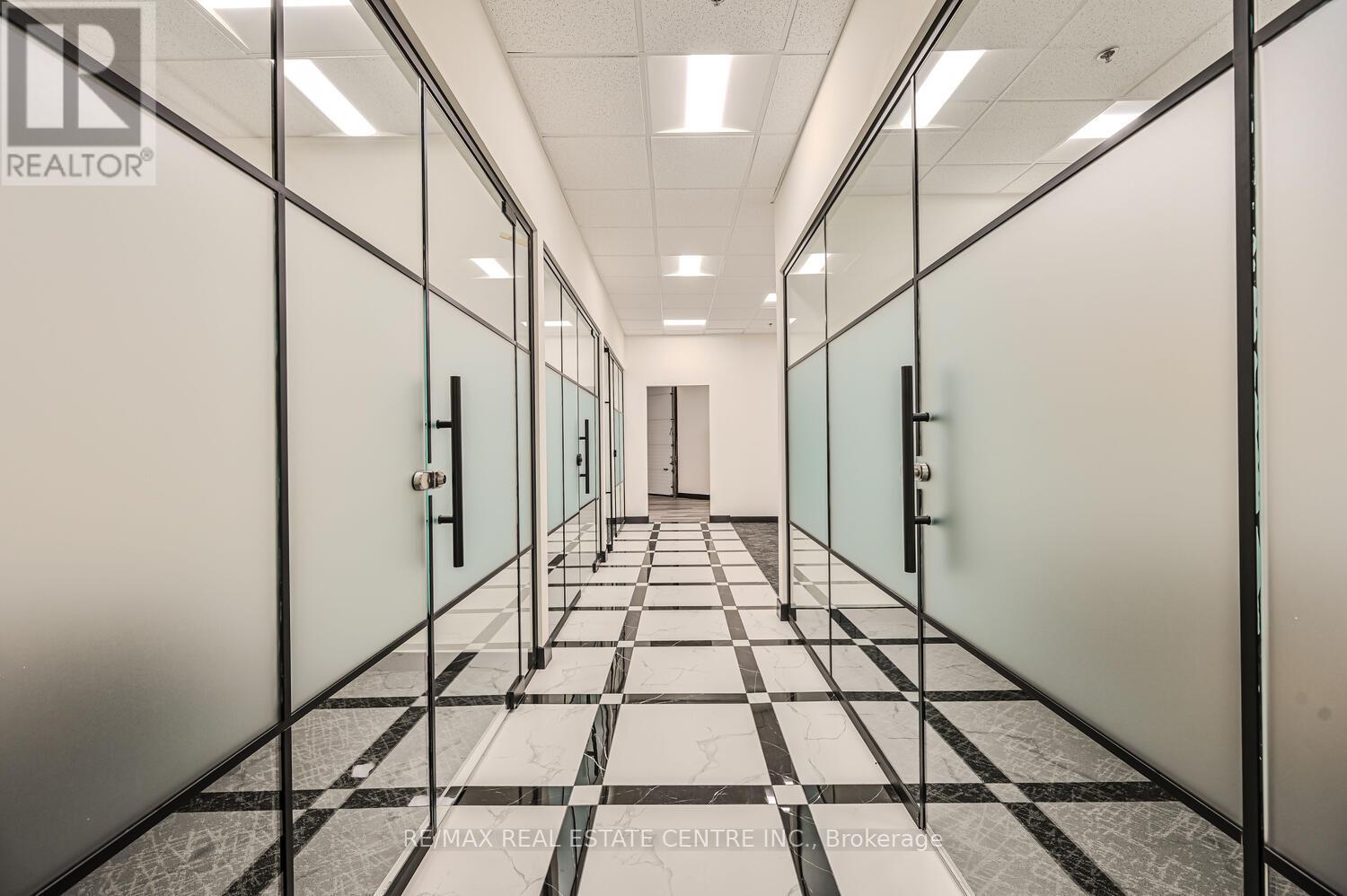 22 - 2565 Steeles Avenue E, Brampton (Steeles Industrial), Ontario  L6T 4L6 - Photo 22 - W12401477