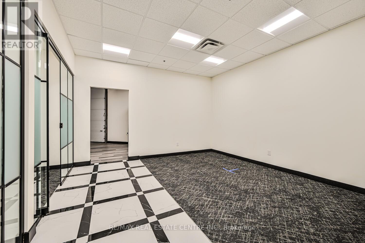 22 - 2565 Steeles Avenue E, Brampton (Steeles Industrial), Ontario  L6T 4L6 - Photo 28 - W12401477